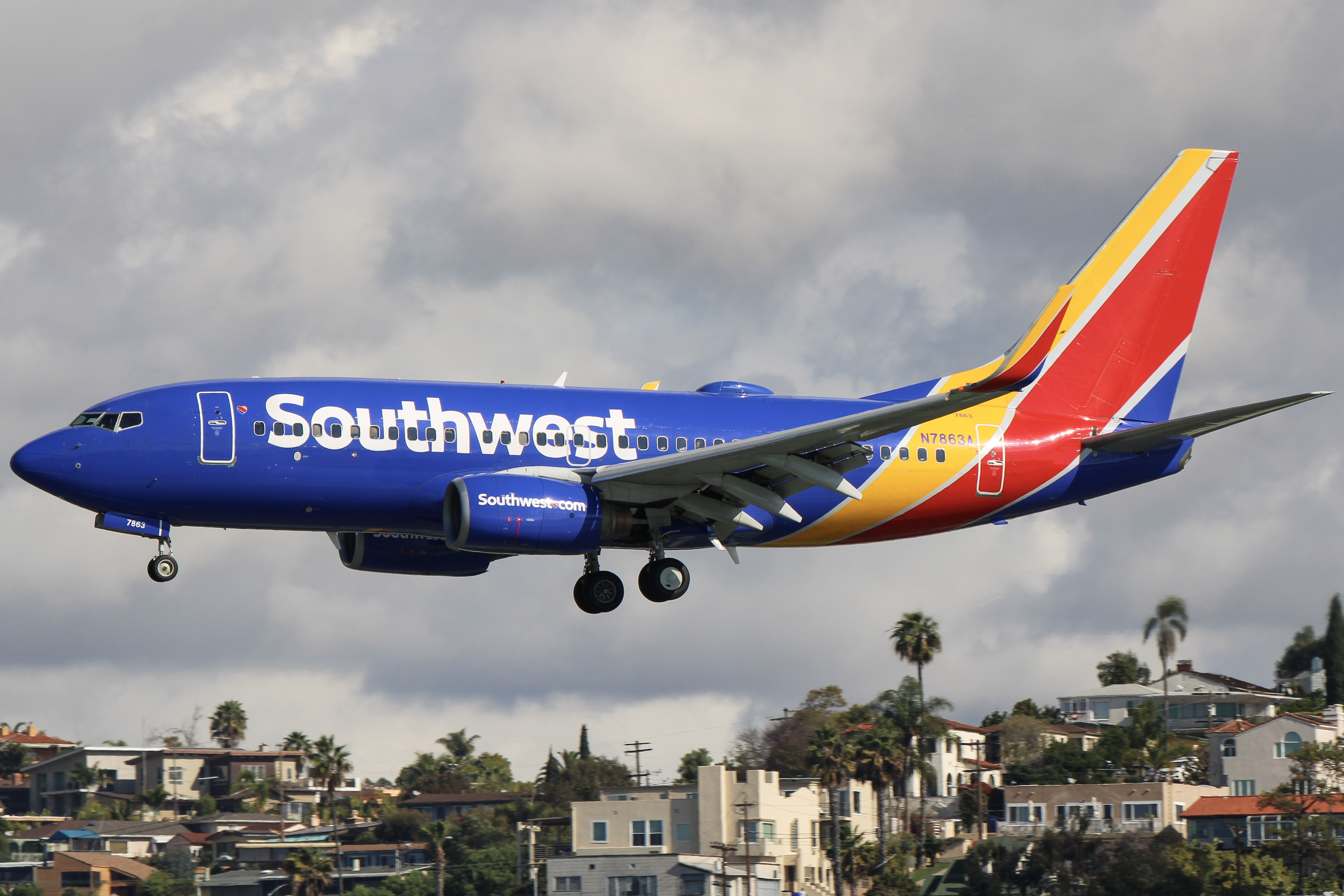 Full size: Southwest Airlines Boeing 737-700 N7863A at San Diego International Airport