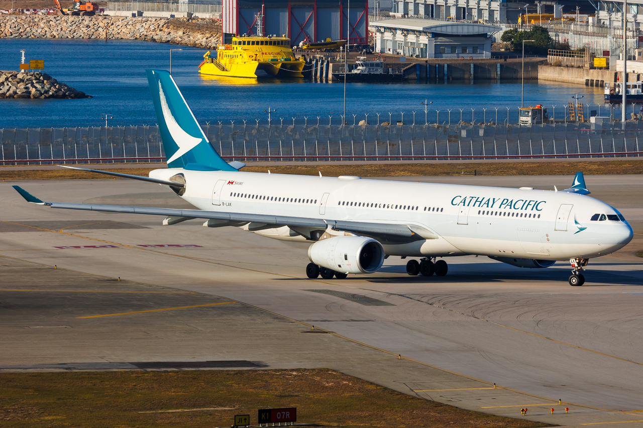 Full size: Cathay Pacific Airbus A330-300 B-LAK at Hong Kong International Airport