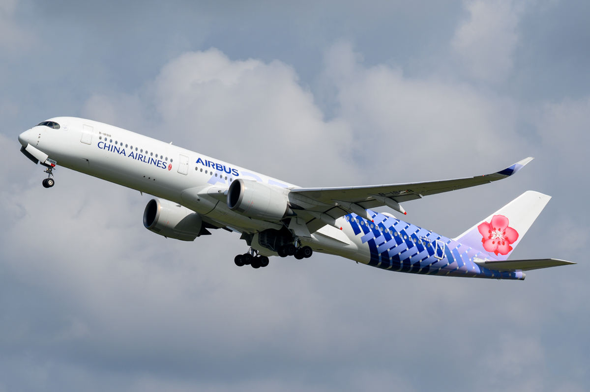 Full size: China Airlines Airbus A350-900 B-18918 at Amsterdam Schiphol Airport