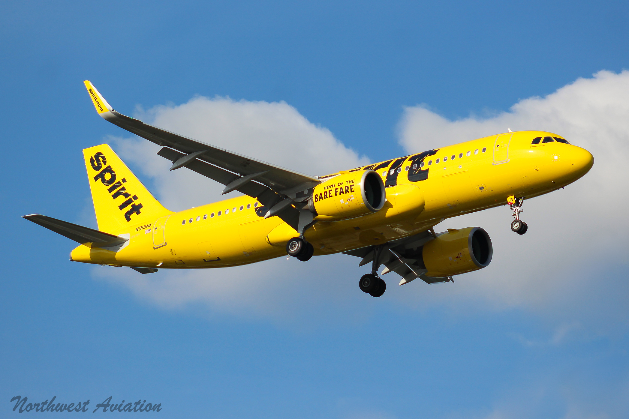 Full size: Spirit Airlines Airbus A320NEO N915NK at Seattle-Tacoma International Airport