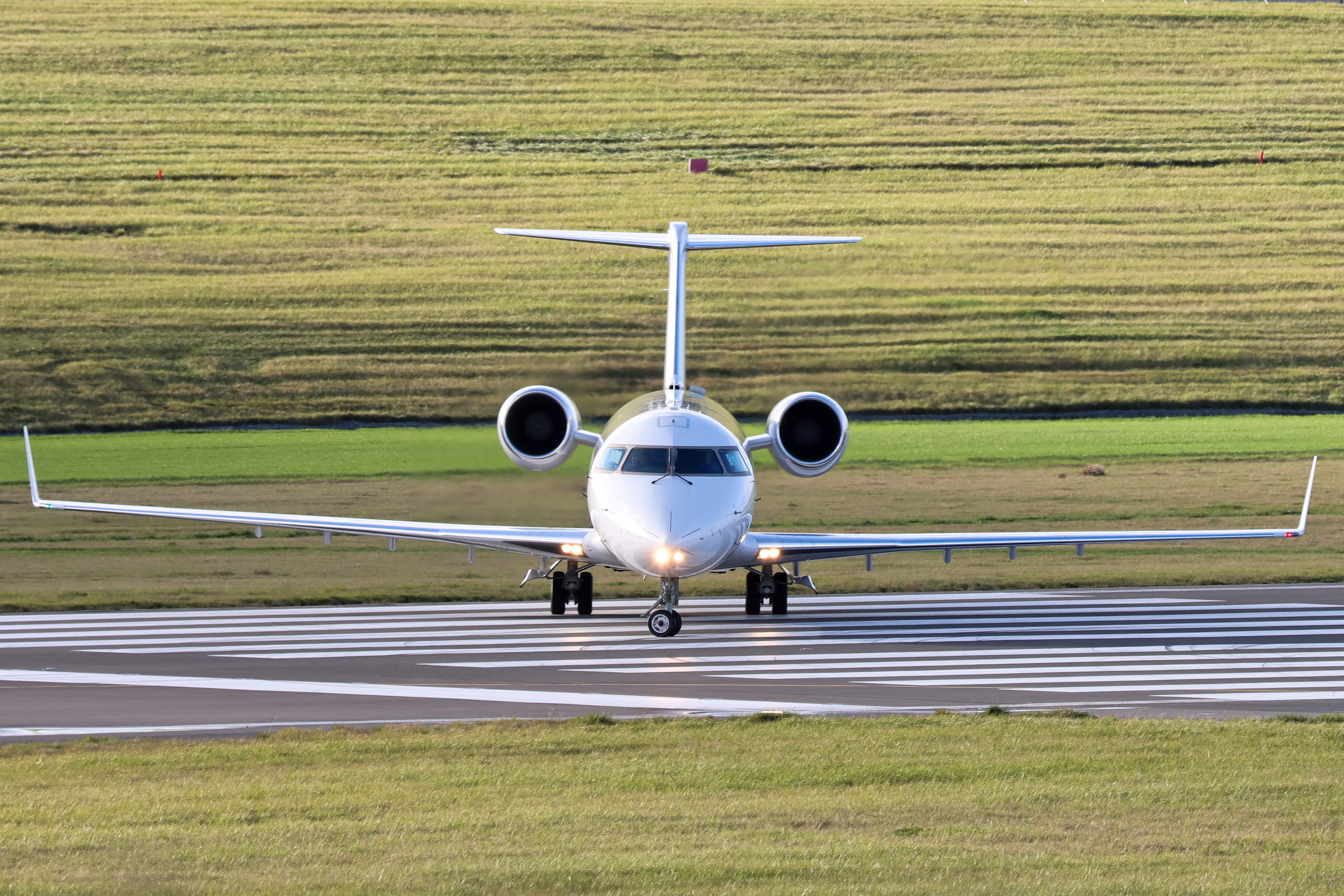 Full size: FAI rent-a-jet Mitsubishi CRJ-200 D-AFAN at Birmingham Airport