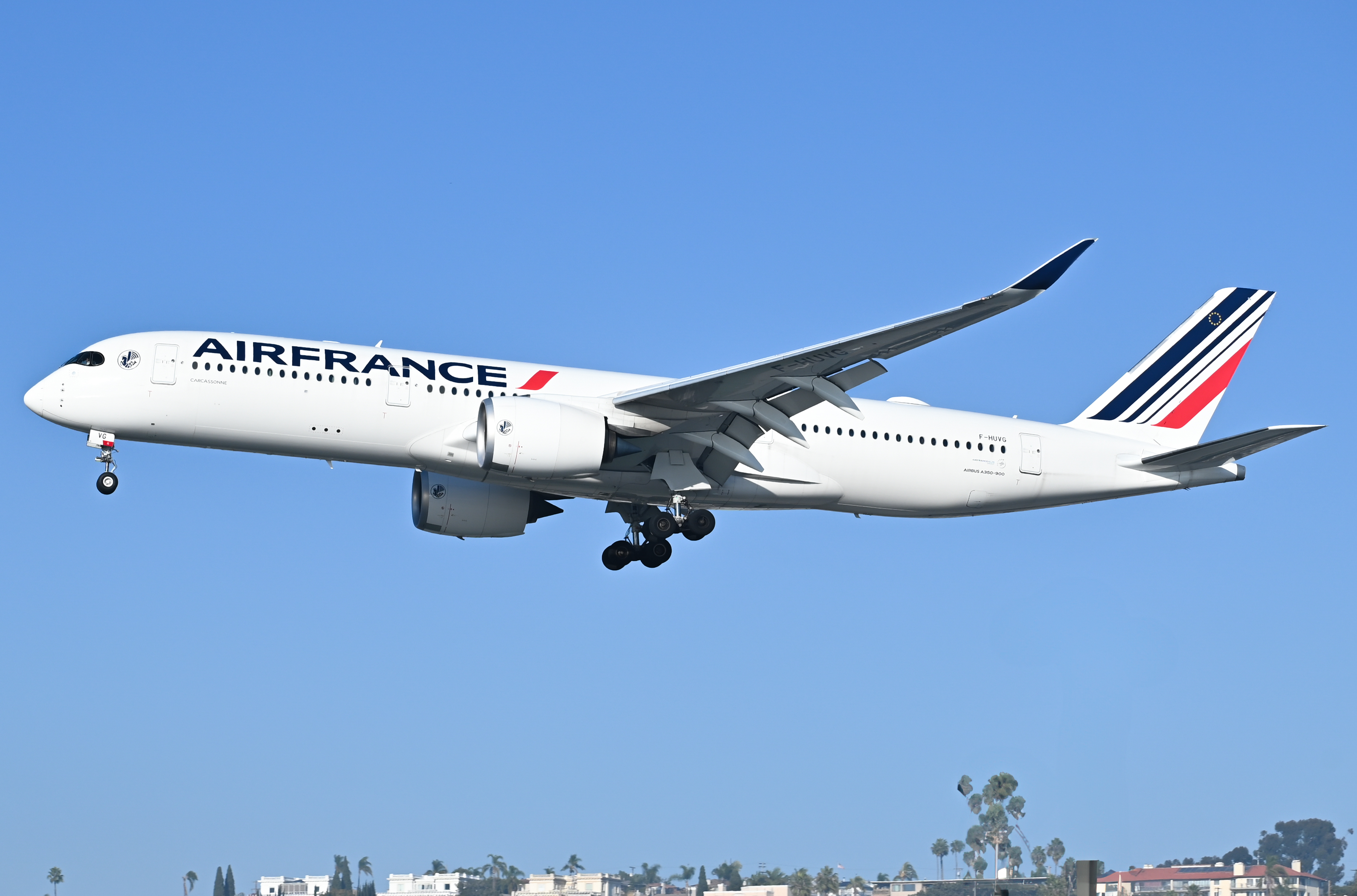 Full size: Air France Airbus A350-900 F-HUVG at San Diego International Airport