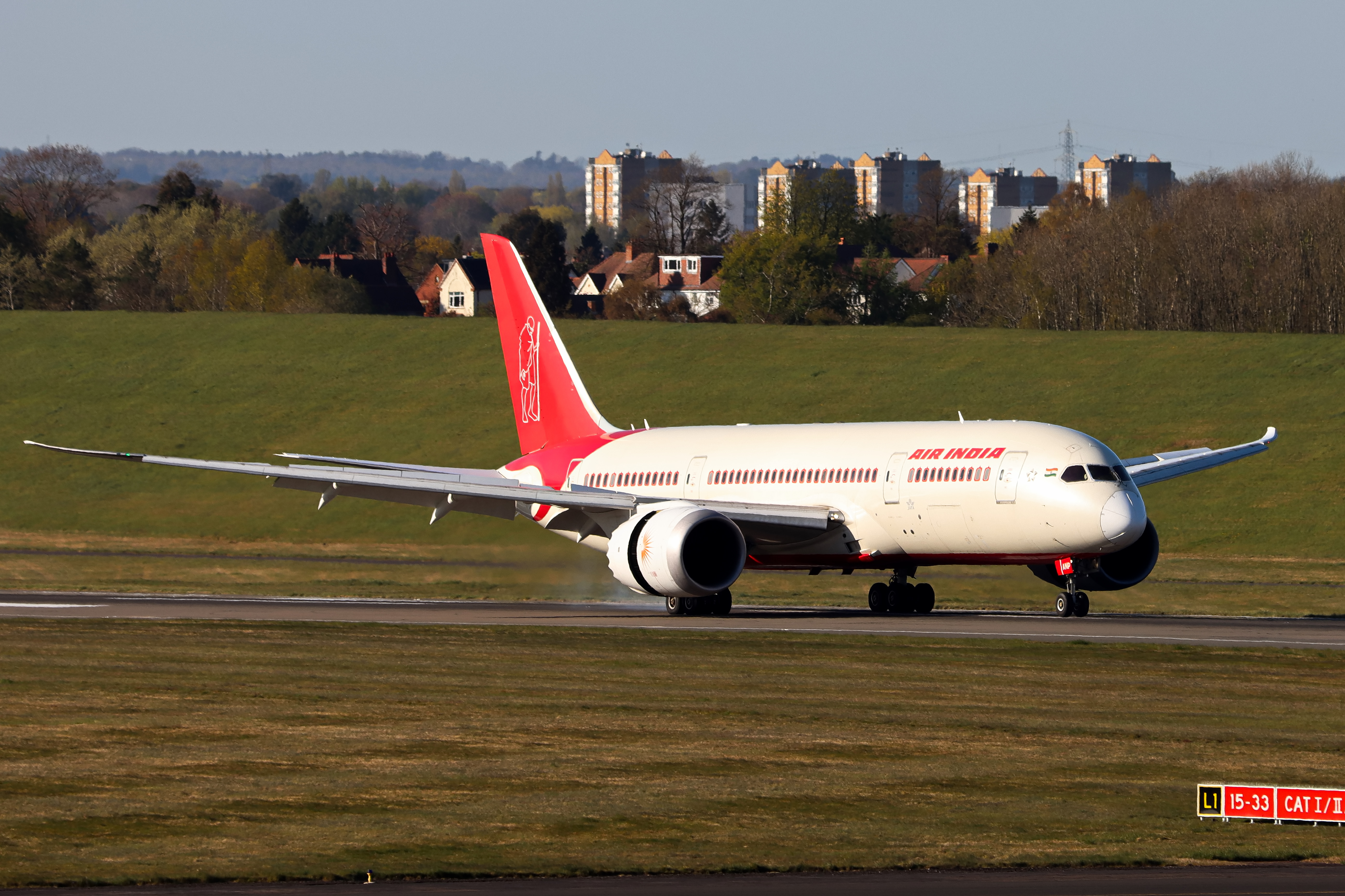 Full size: Air India Boeing 787-8 VT-ANP at Birmingham Airport