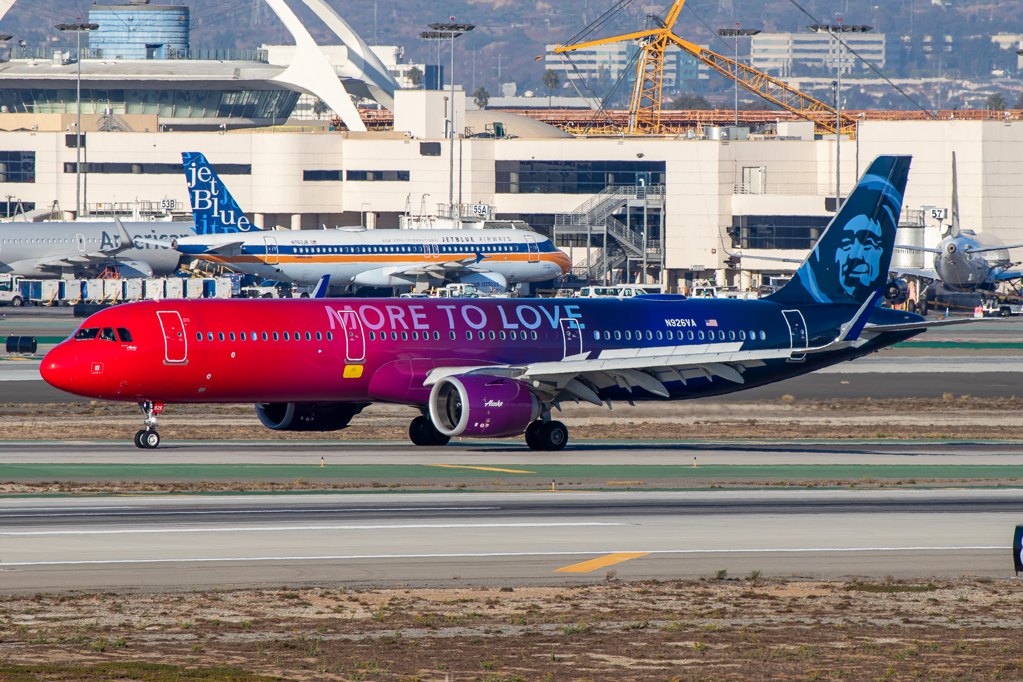 Full size: Alaska Airlines Airbus A321NEO N926VA at Los Angeles International Airport