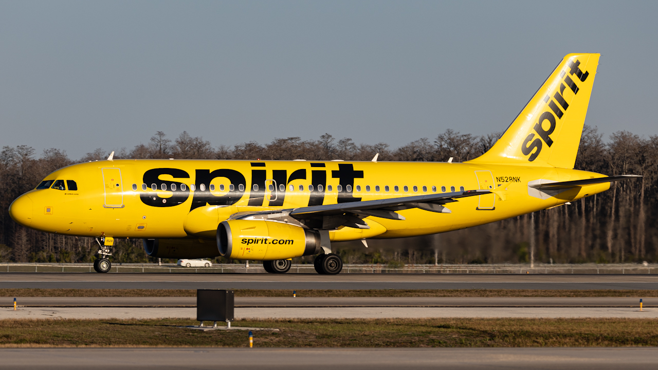 Full size: Spirit Airlines  Airbus A319 N528NK at Orlando International Airport