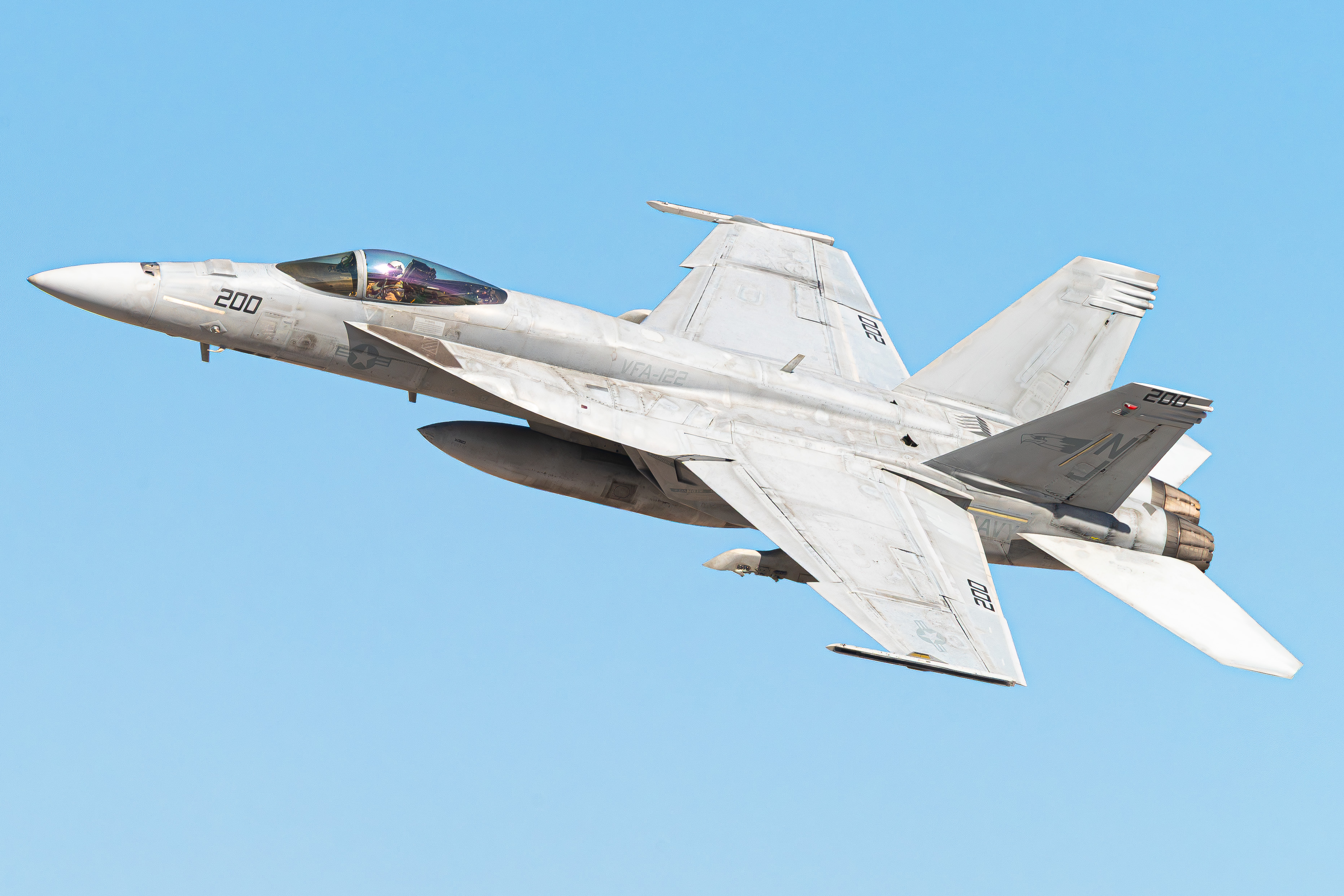 Full size: USN - United States Navy Boeing F/A-18E/F Super Hornet 166424 at Naval Air