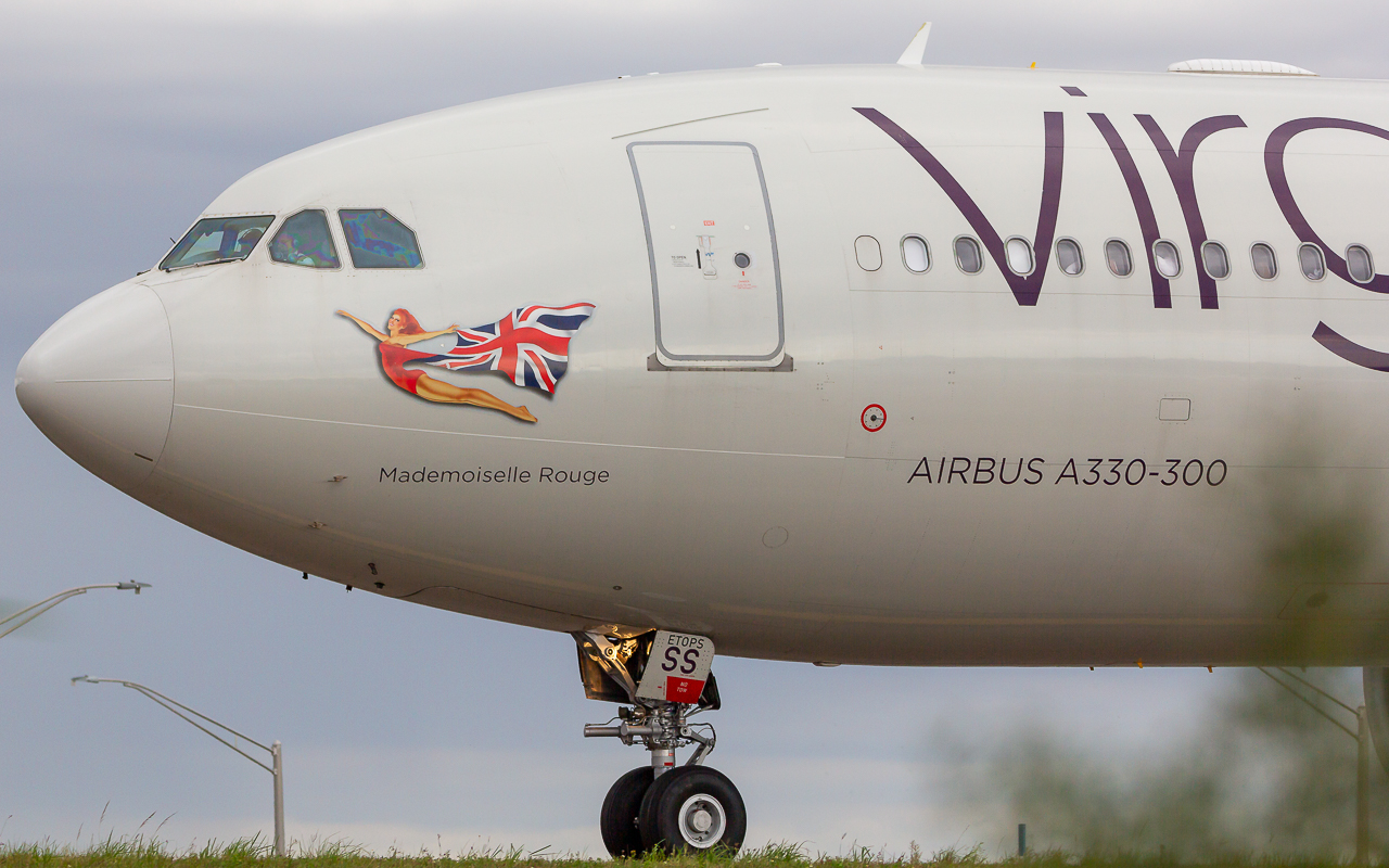 Full size: Virgin Atlantic Airbus A330-300 G-VKSS at Orlando International Airport