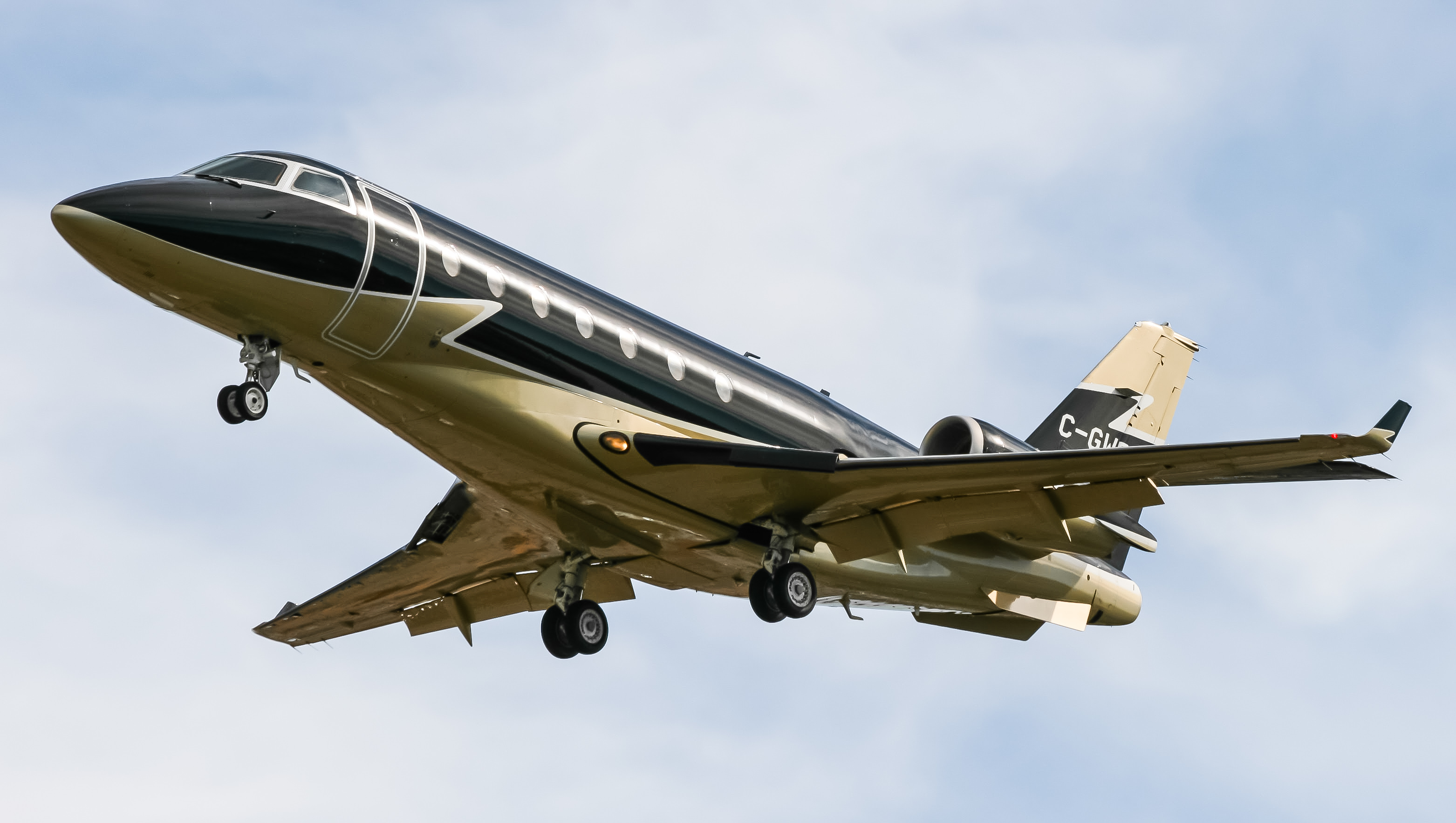 Full size: Chartright Gulfstream G280 C-GWPB at Lester B Pearson International Airport