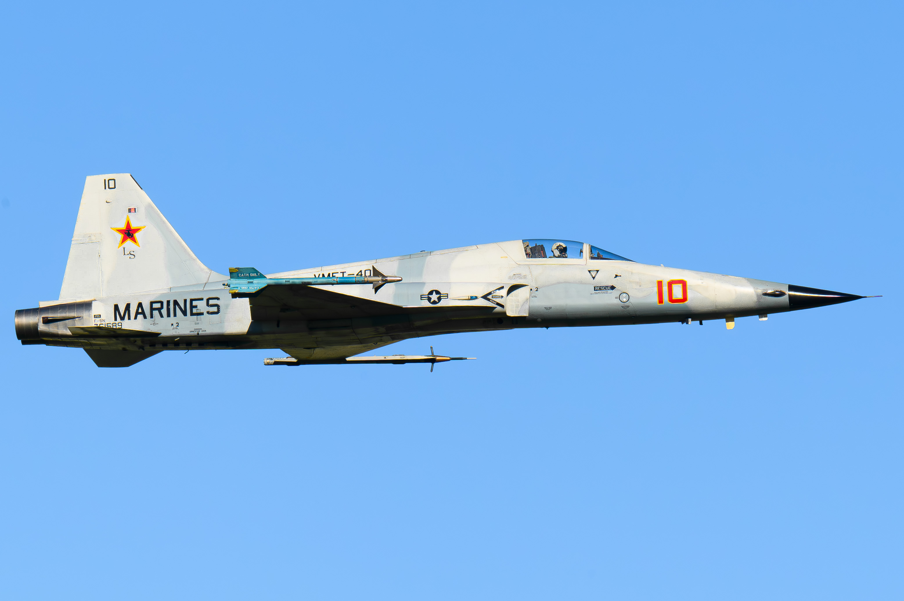 Full size: USMC - United States Marine Corp Northrop F-5N Tiger II 761589 at 