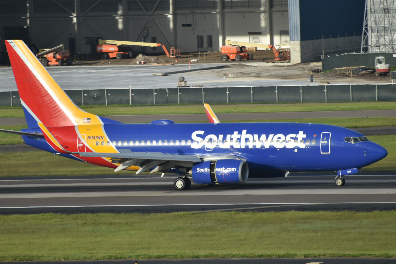 Full size: Southwest Boeing 737-700 N941WN at Tampa International Airport