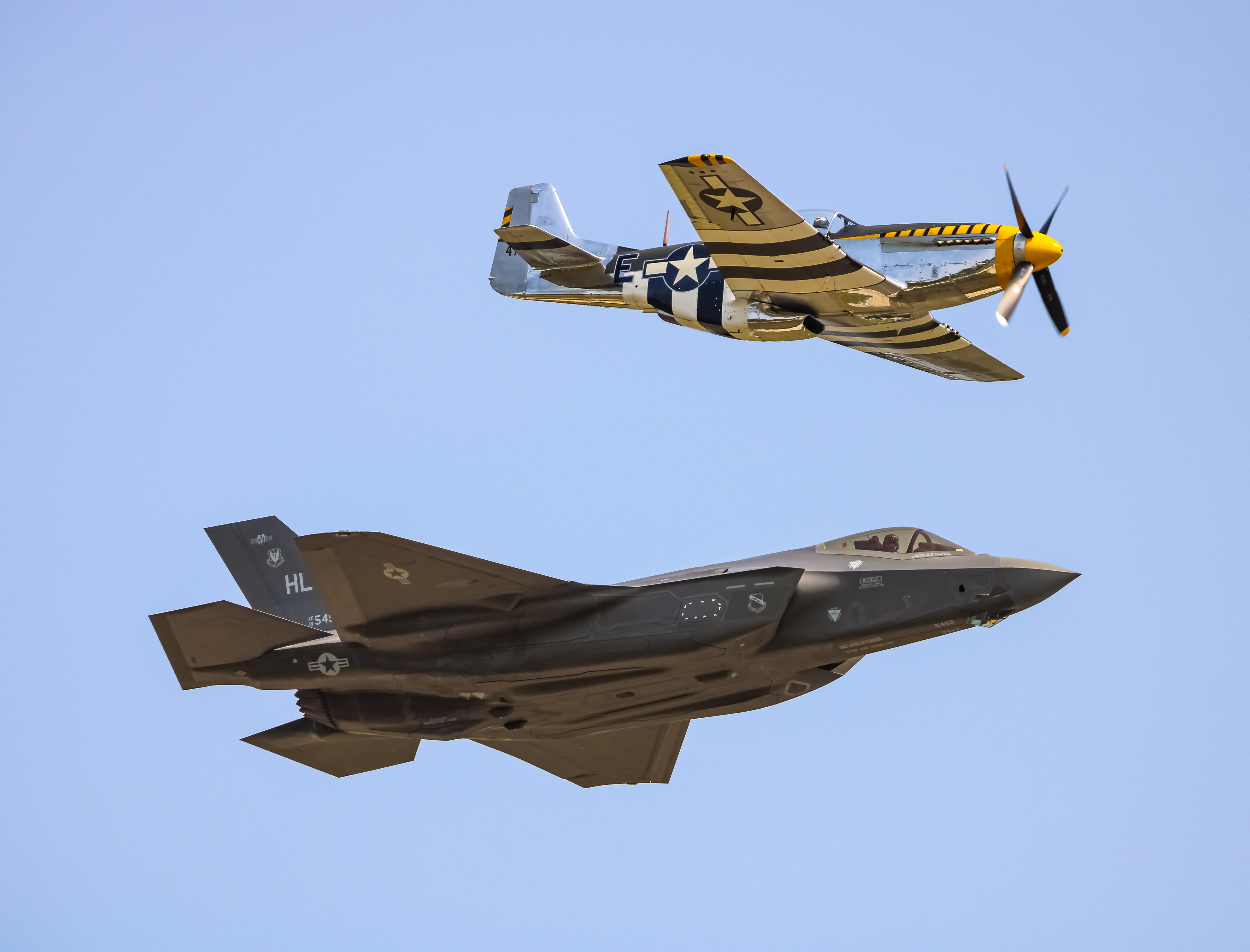 Full size: USAF - United States Air Force Lockheed Martin F-35 Lightning 18-5453 at Joint Base Andrews