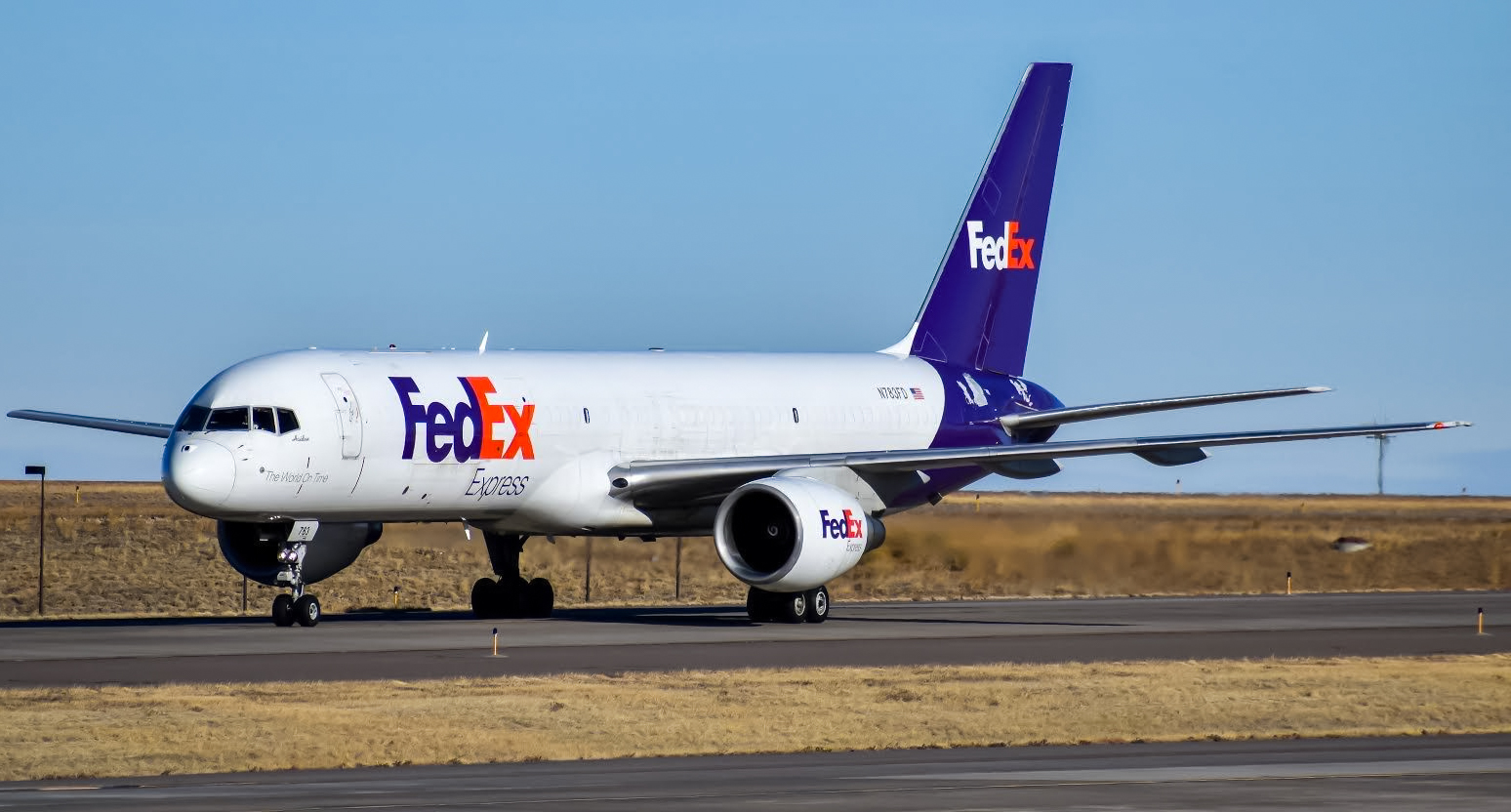 Full size: FedEx Express Boeing 757-200F N783FD at Denver International Airport
