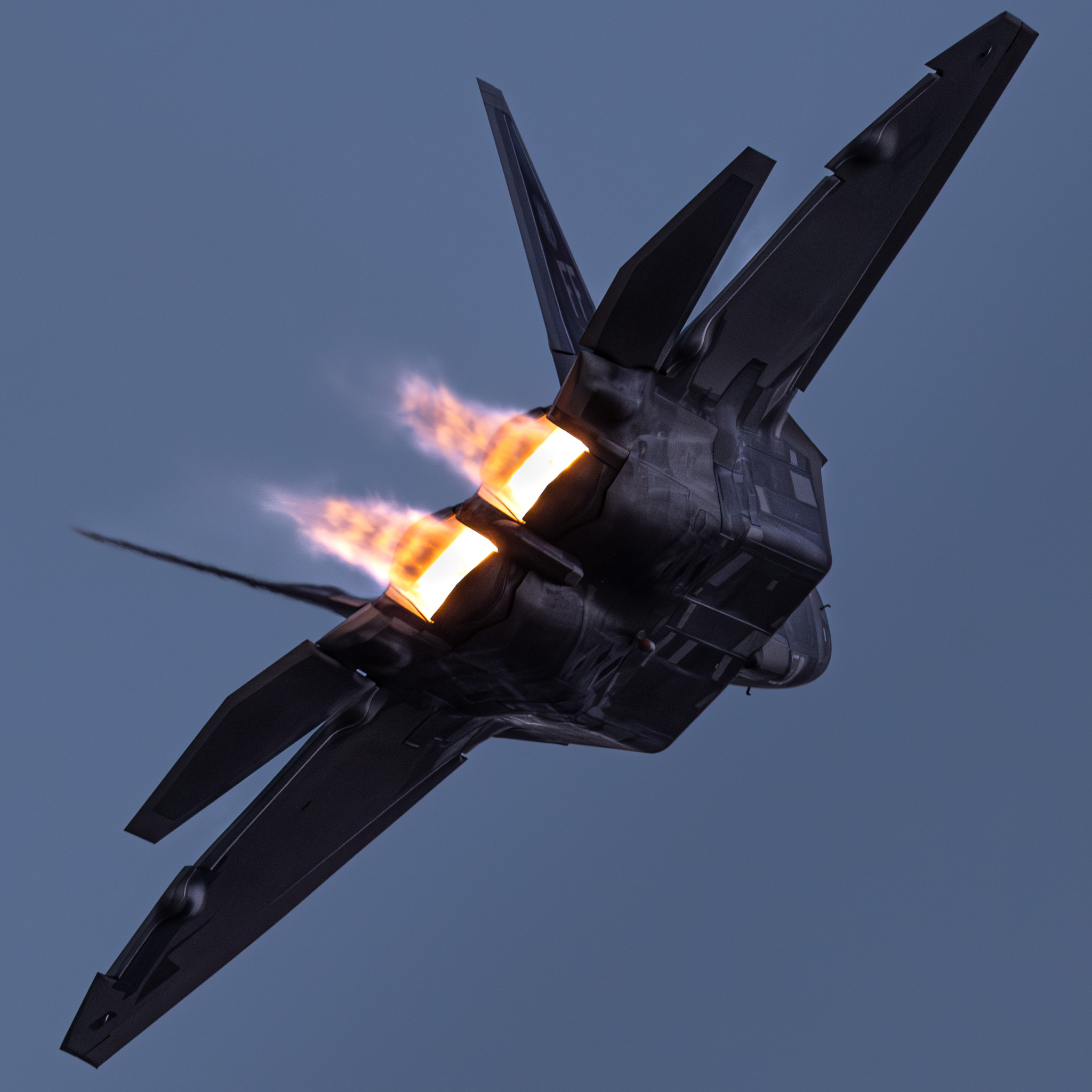 Full size: USAF - United States Air Force Lockheed Martin F-22A Raptor 01-4018 at Wittman Regional Airport