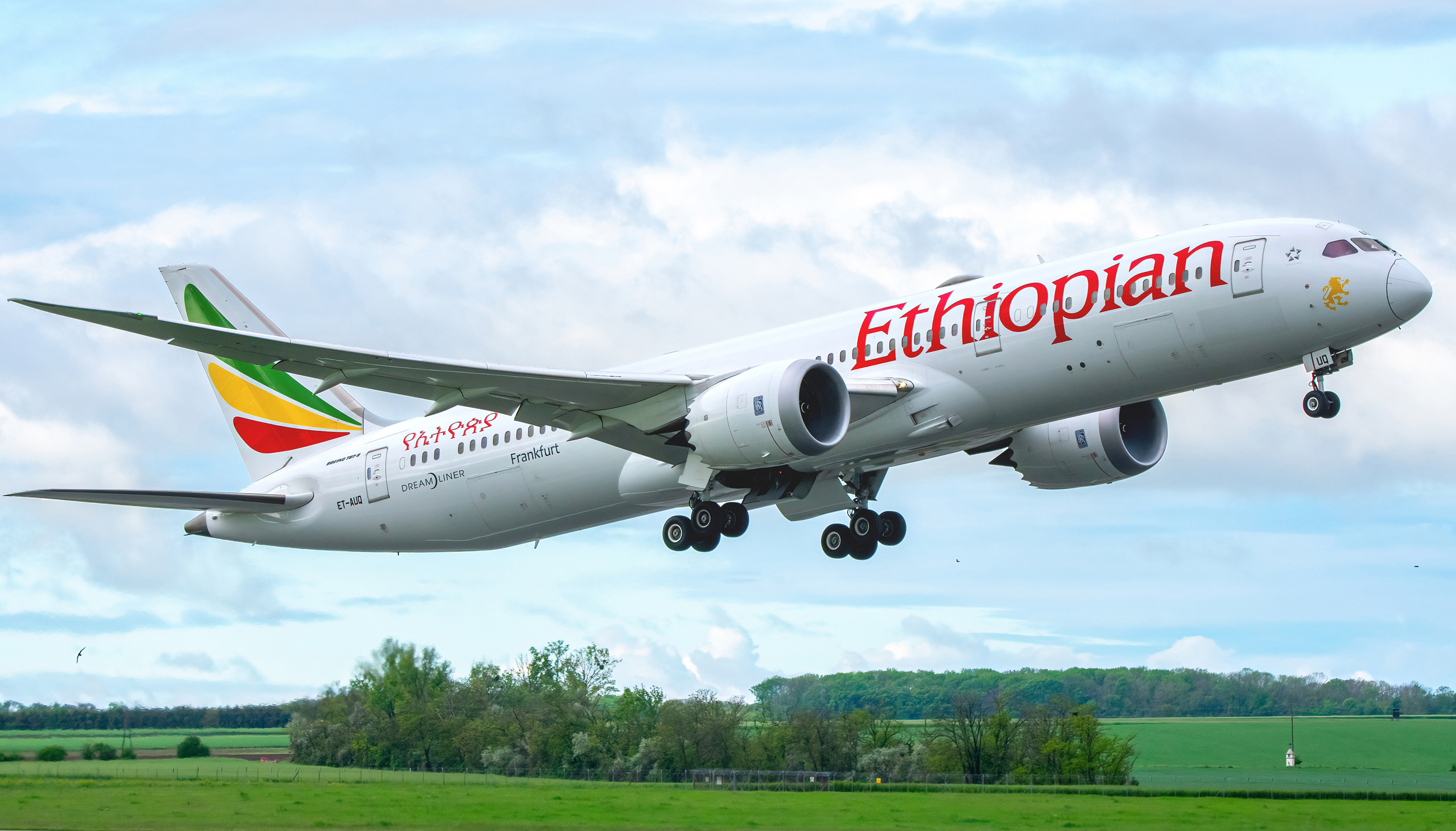 Full size: Ethiopian Airlines Boeing 787-9 ET-AUQ at Vienna International Airport