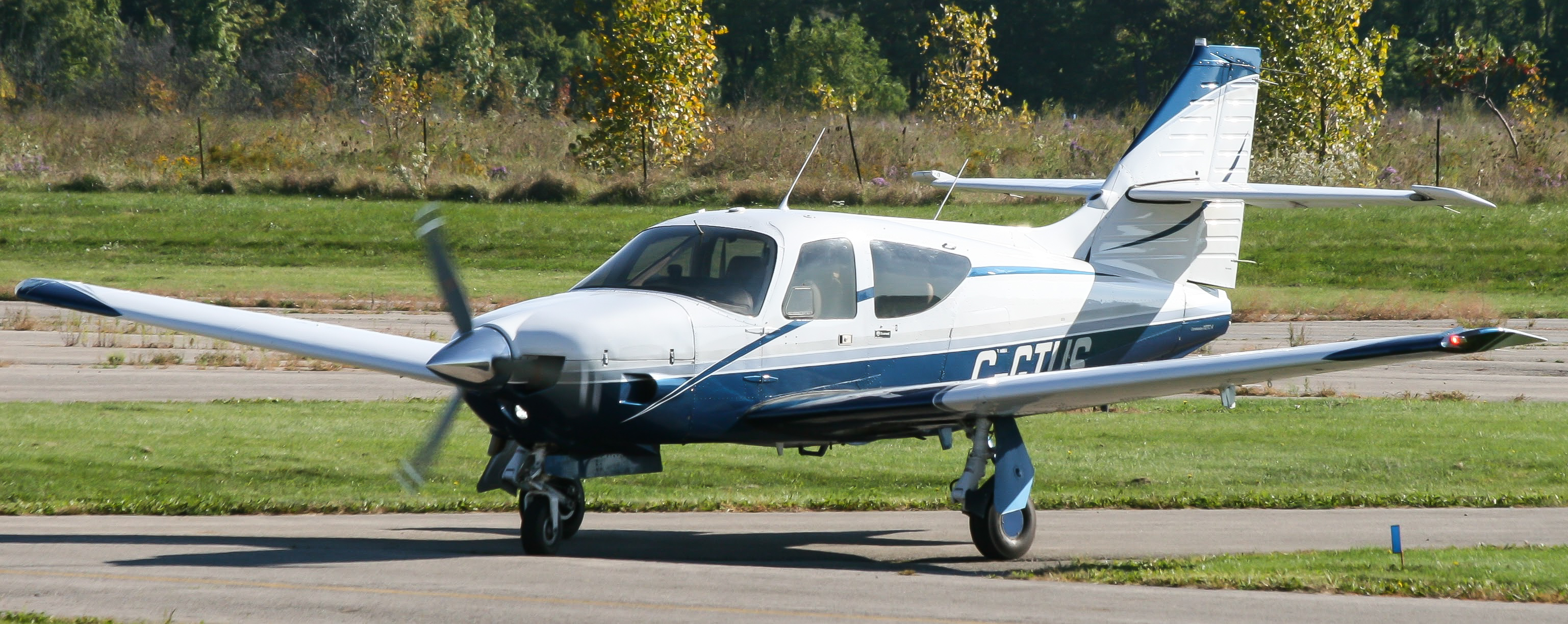 Full size: PRIVATE Rockwell Commander 112 C-GTUS at 