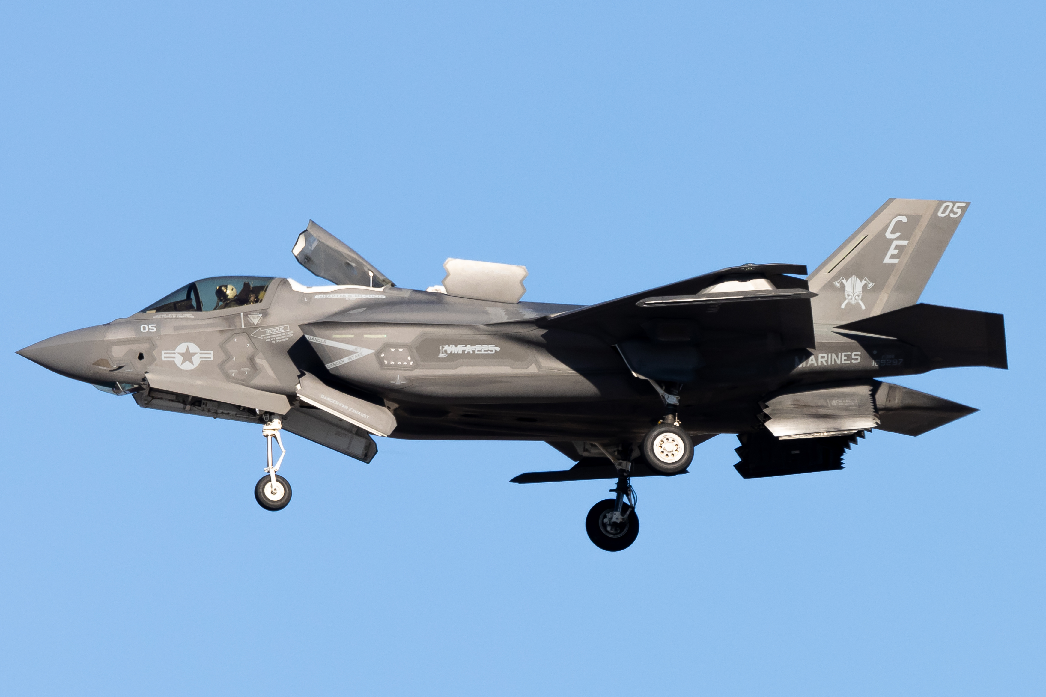 Full size: USMC- United States Marine Corp  Lockheed Martin F-35B Lightning II 169297 at Boise Air Terminal/Gowen Field