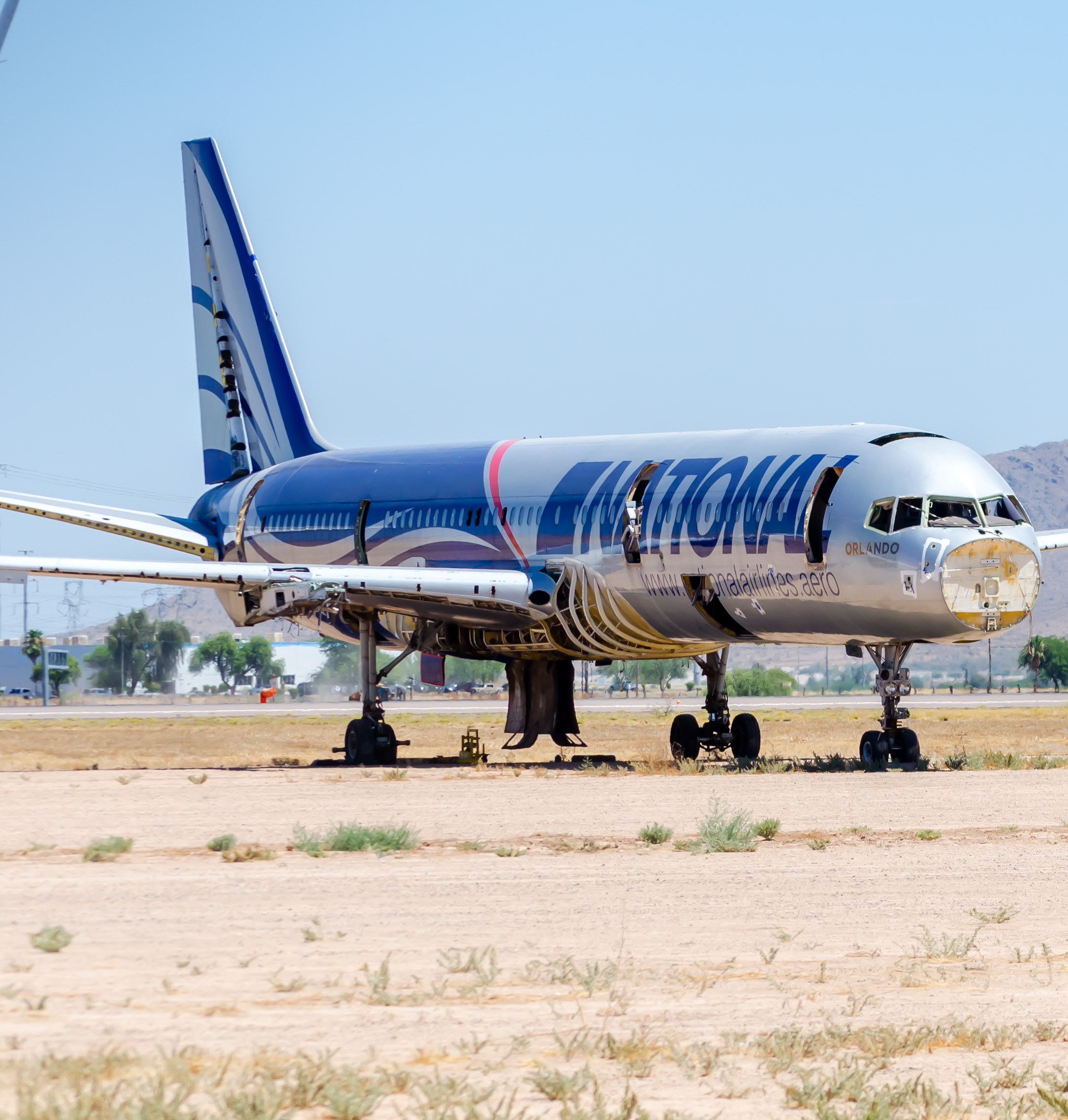 Full size: National Airlines Boeing 757-200 N176CA at Phoenix Goodyear Airport