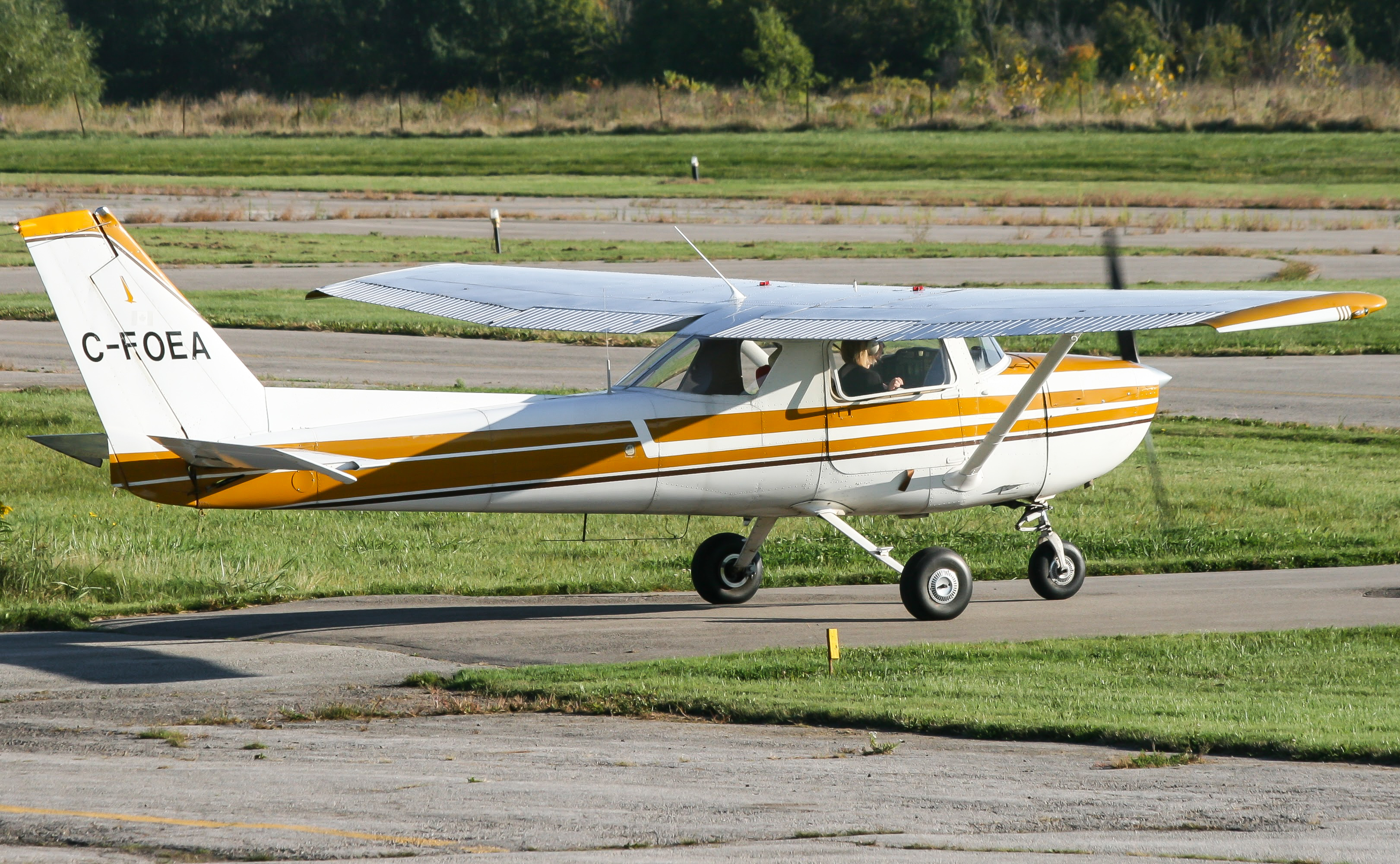 Full size: PRIVATE Cessna 150M C-FOEA at 