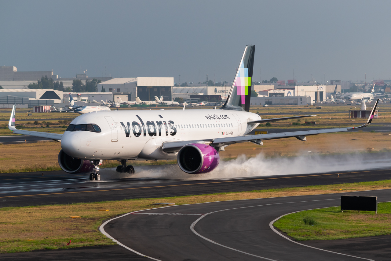 Full size: Volaris Airbus A320NEO XA-VSA at Mexico City International Airport