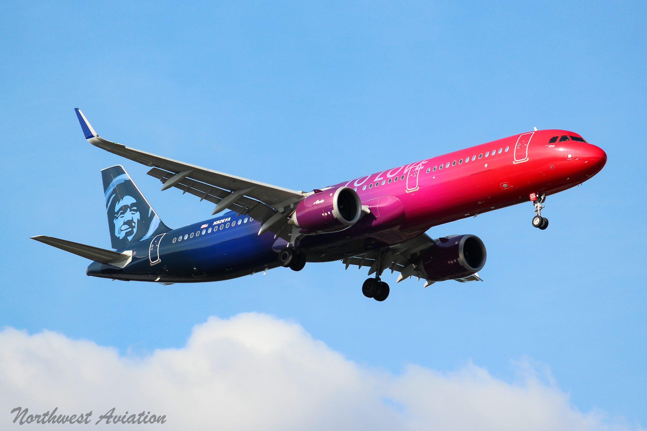 Full size: Alaska Airlines Airbus A321NEO N926VA at Seattle-Tacoma International Airport