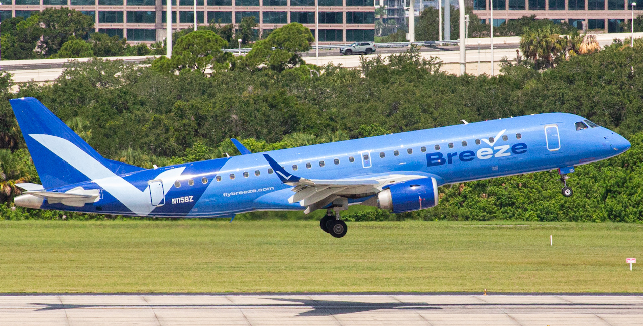 Full size: Breeze Airways Embraer E190 N115BZ at Tampa International Airport