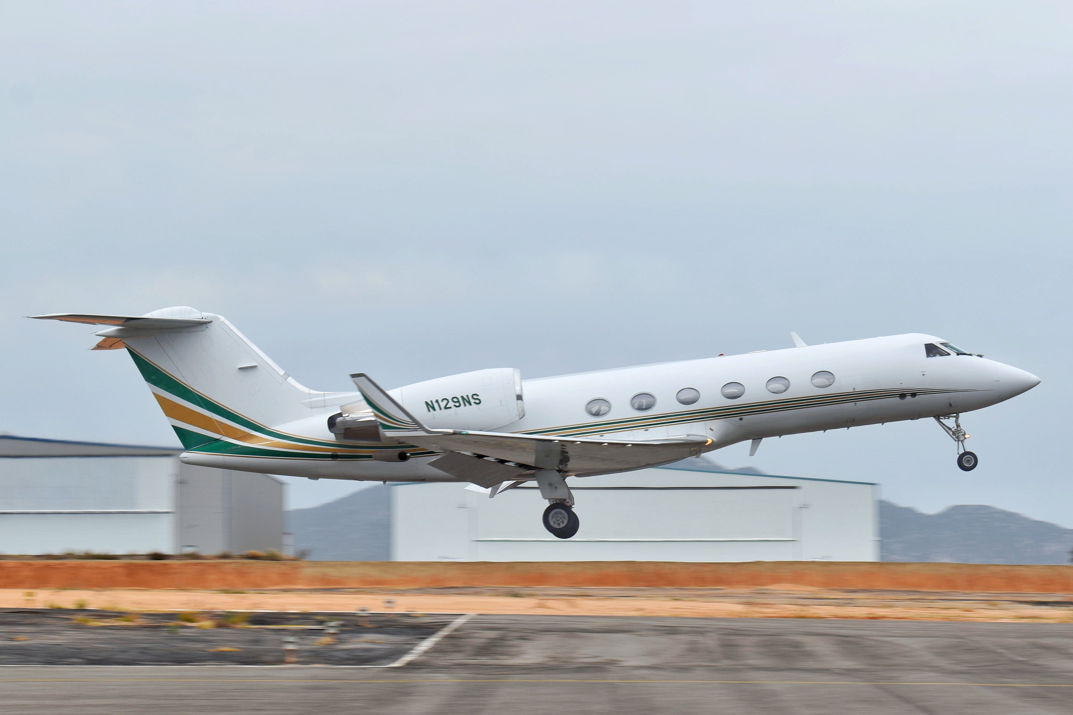 Full size: PRIVATE Gulfstream IV N129NS at Aeropuerto de Cabo San Lucas Internacional