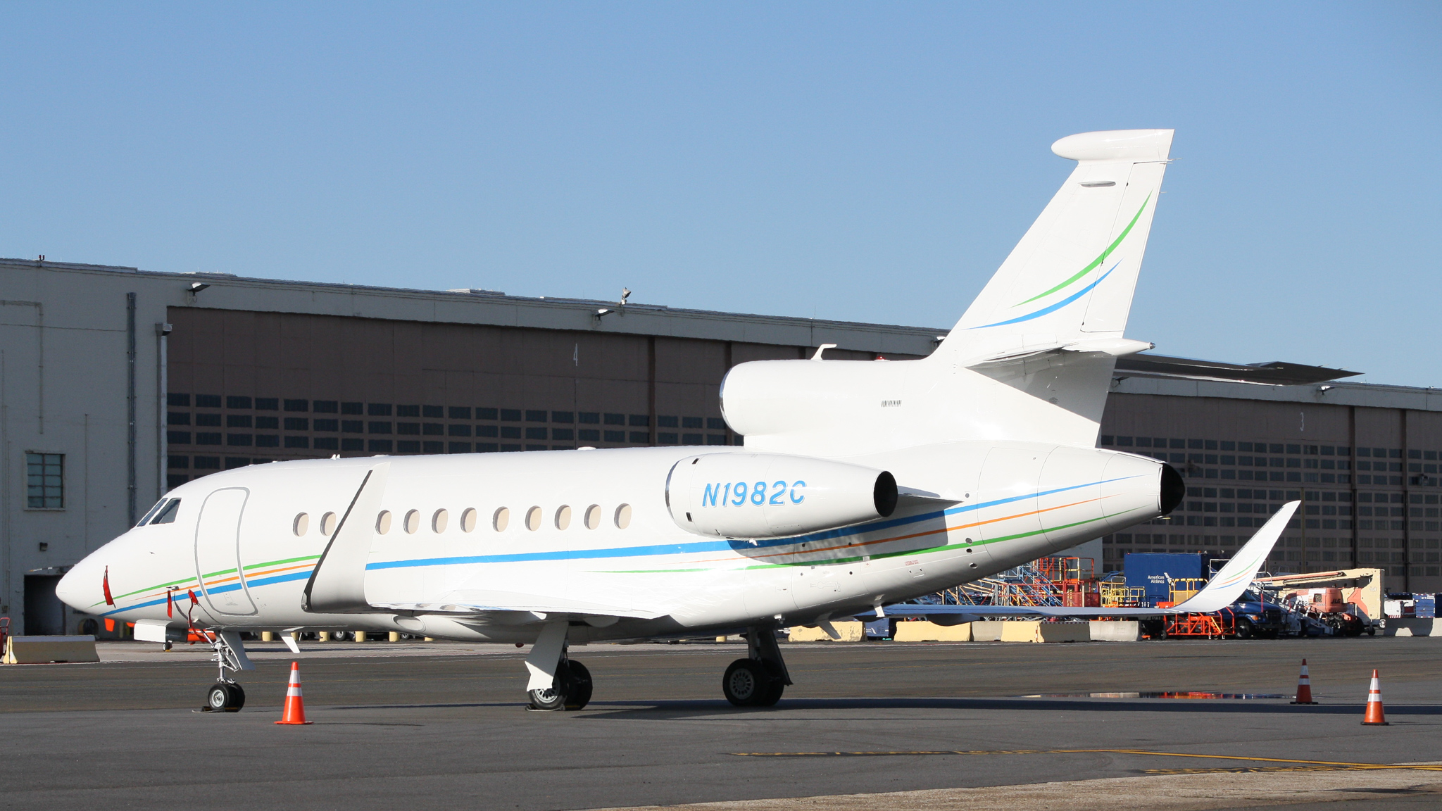 Full size: PRIVATE Dassault Falcon 900LX N1982C at Ronald Reagan National Airport