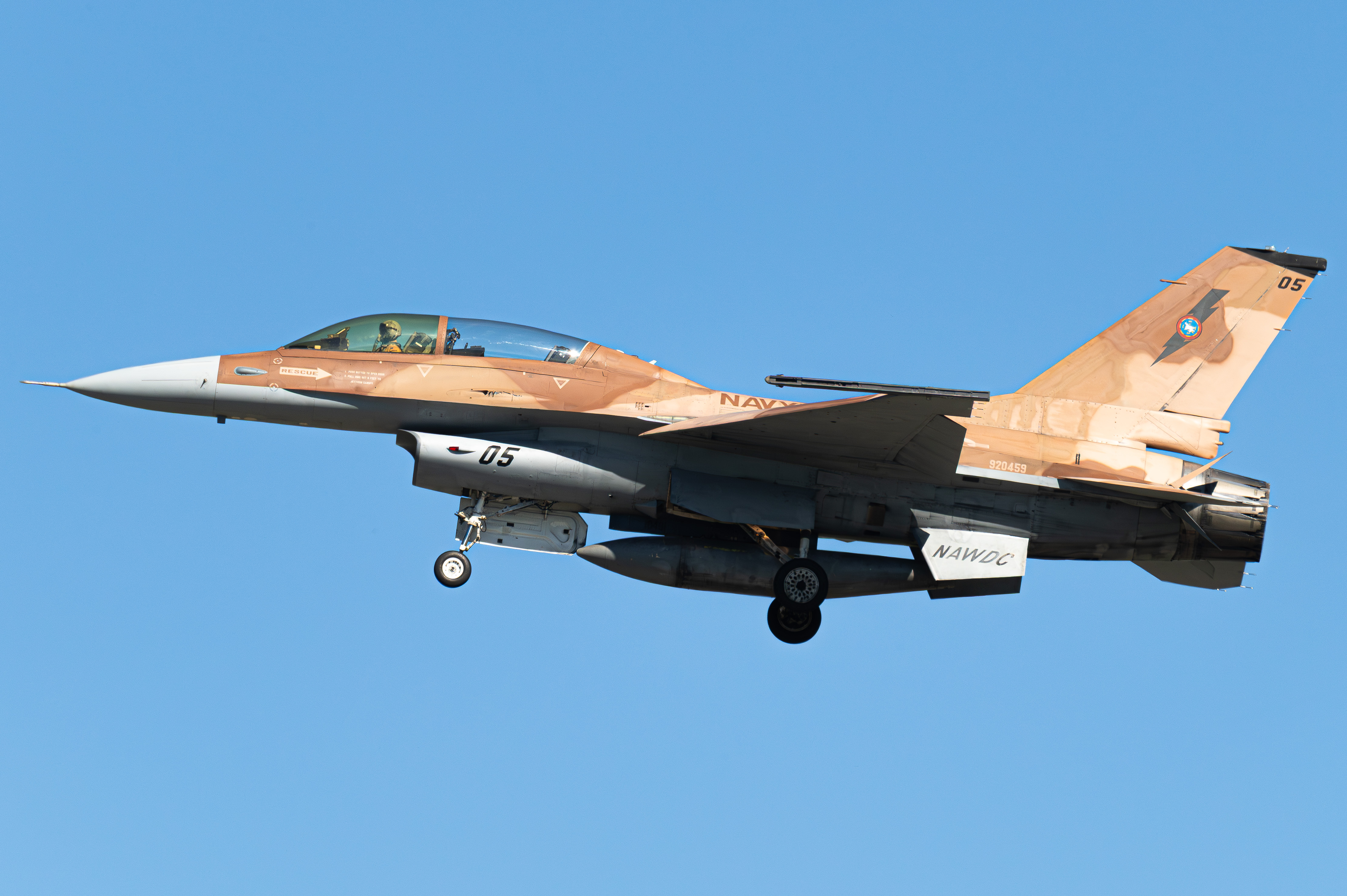 Full size: USN - United States Navy General Dynamics F-16 Fighting Falcon 92-0459 at North Island NAS