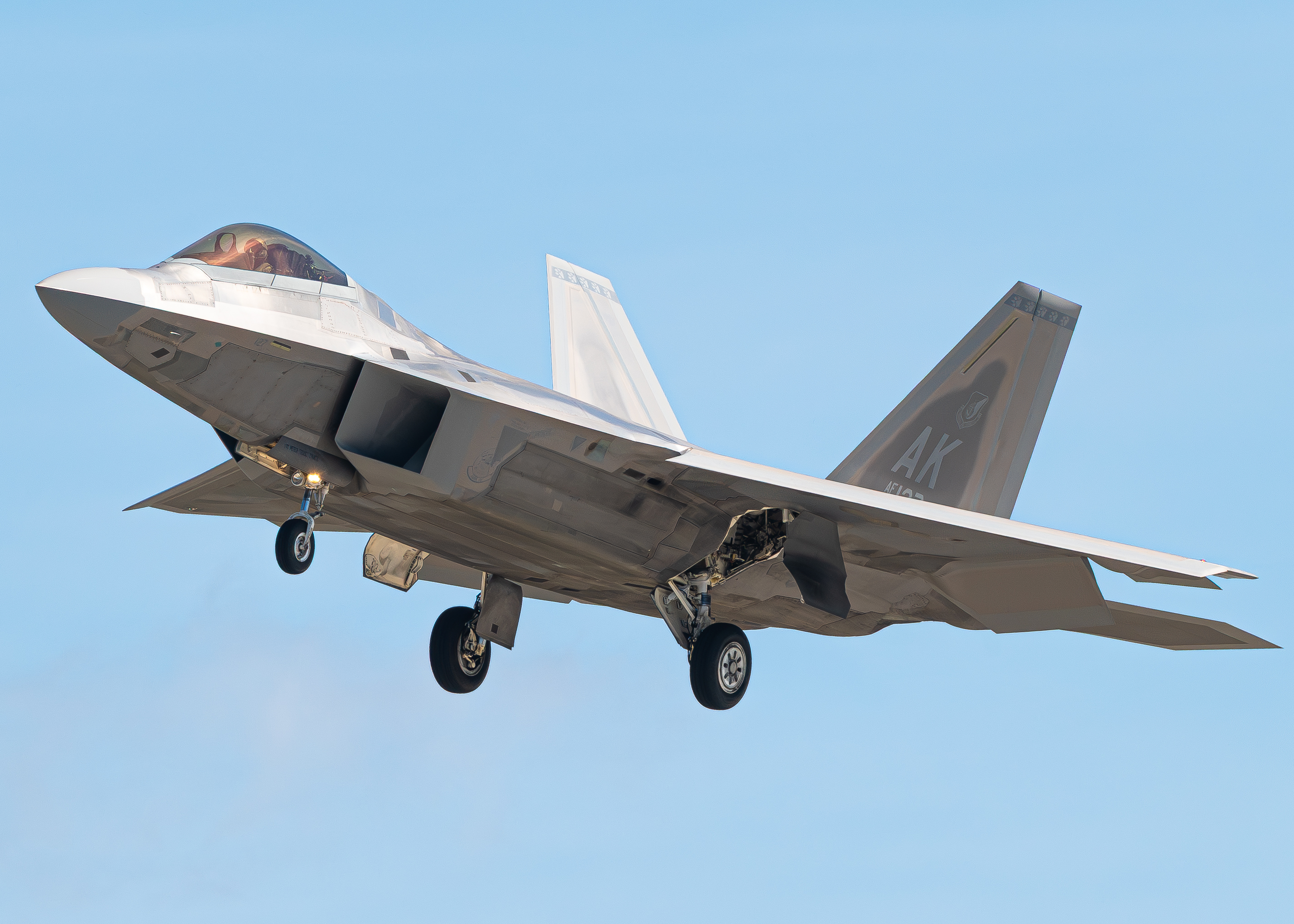 Full size: USAF - United States Air Force Lockheed Martin F-22A Raptor 06-4127 at North Island NAS