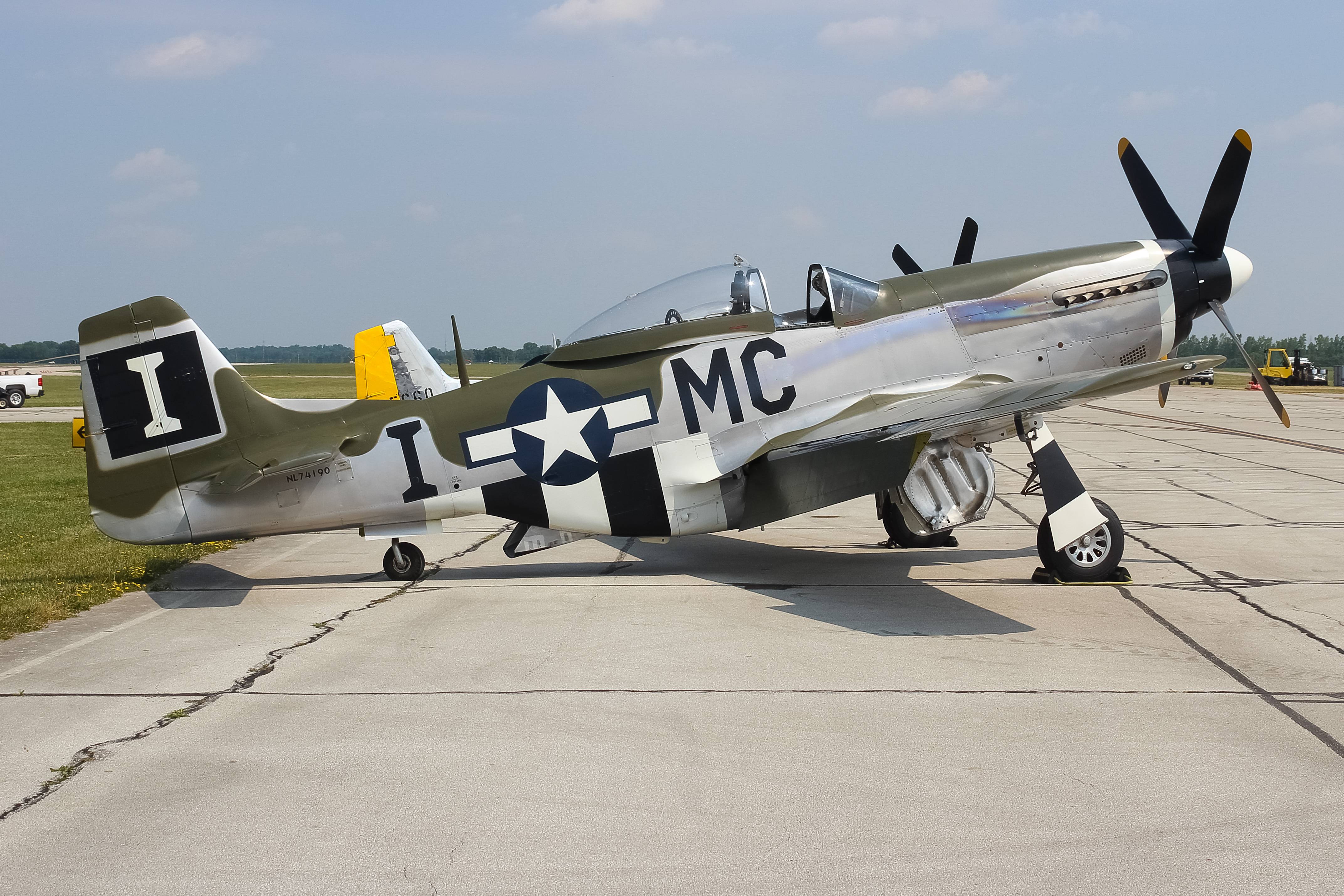 Full size: PRIVATE  North American P-51 Mustang N74190 at James M Cox Dayton International Airport