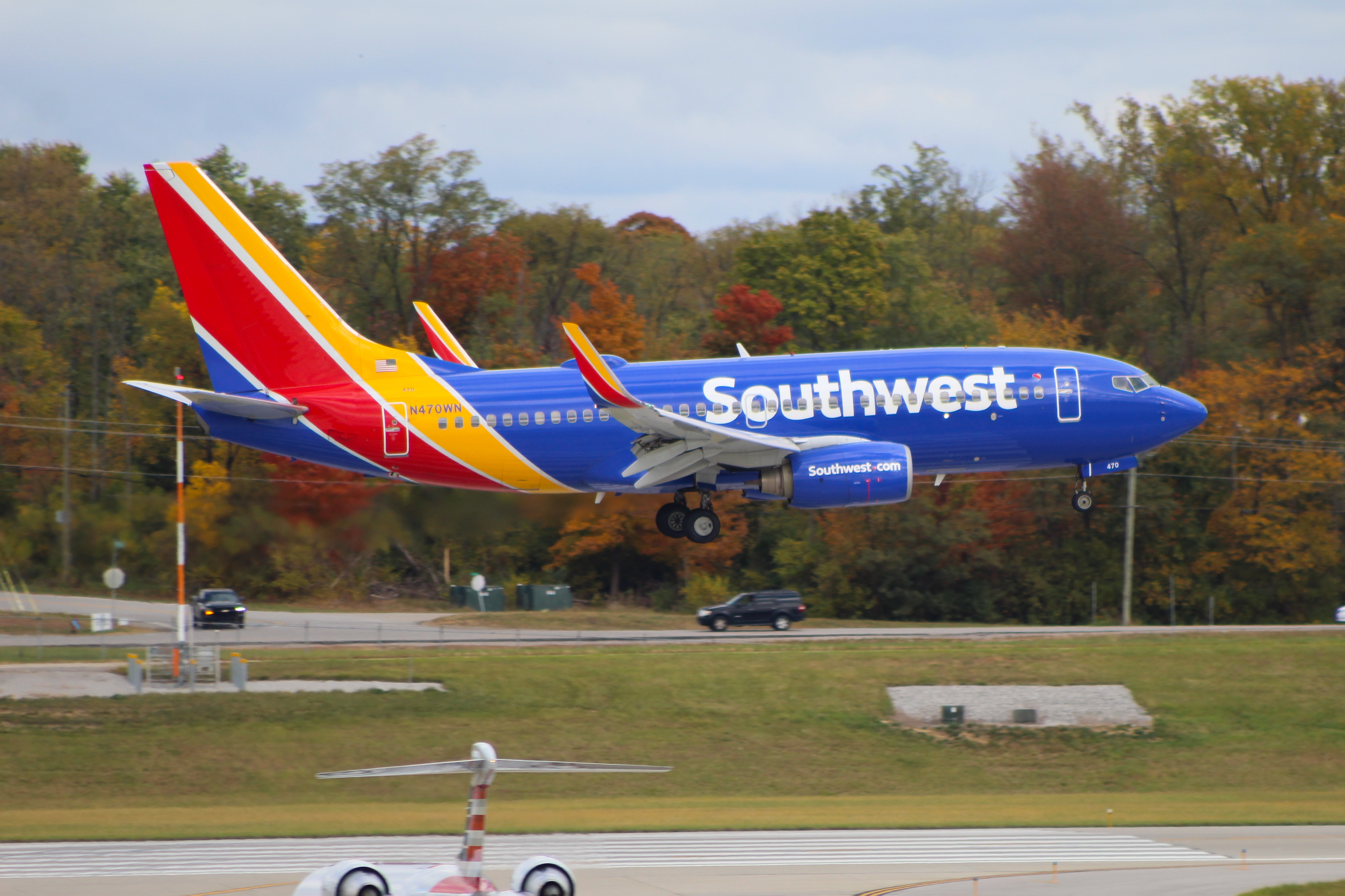 Full size: Southwest Airlines Boeing 737-700 N470WN at Cincinnati/Northern Kentucky International Airport