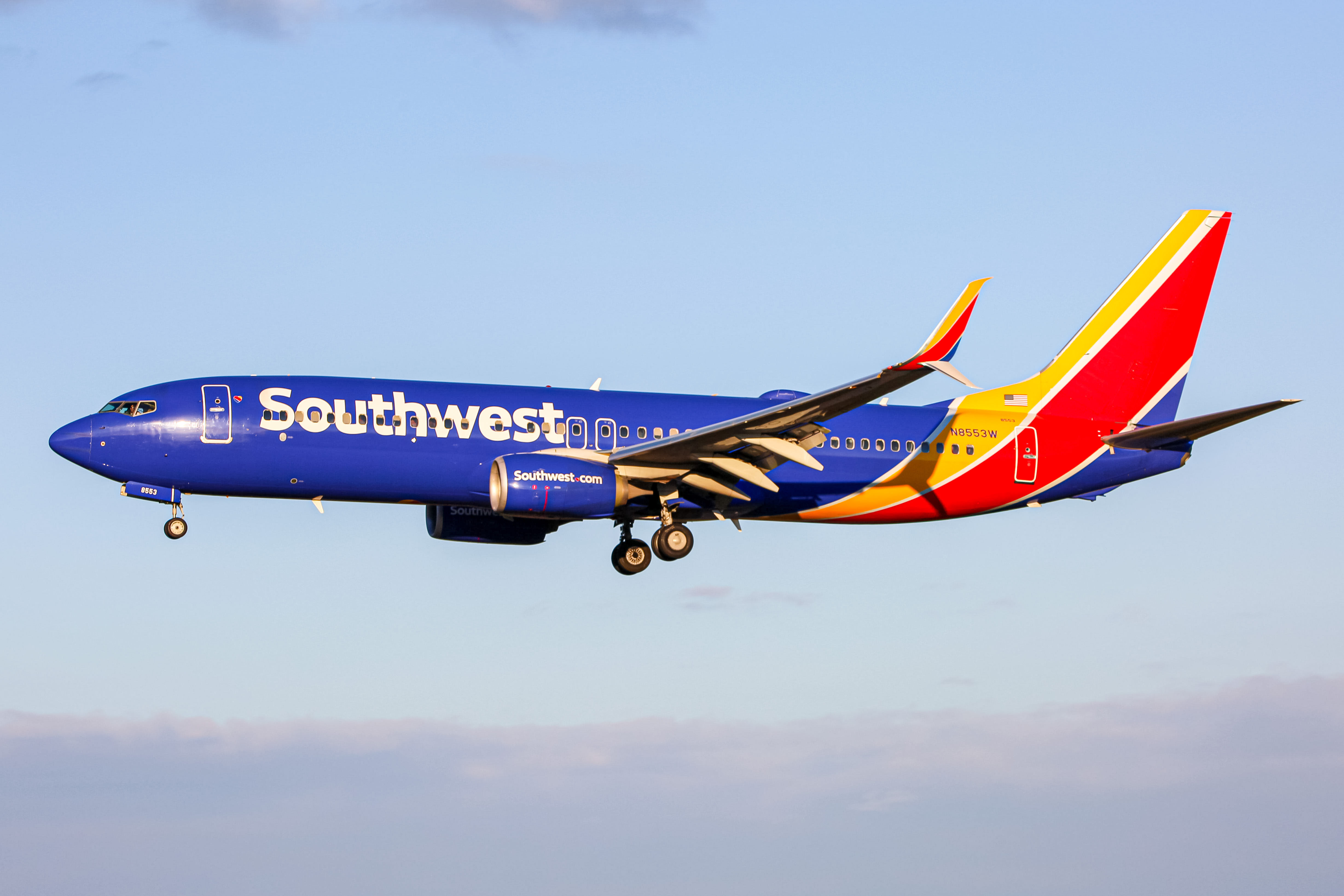 Full size: Southwest Airlines Boeing 737-800 N8553W at Baltimore/Washington International Thurgood Marshall Airport