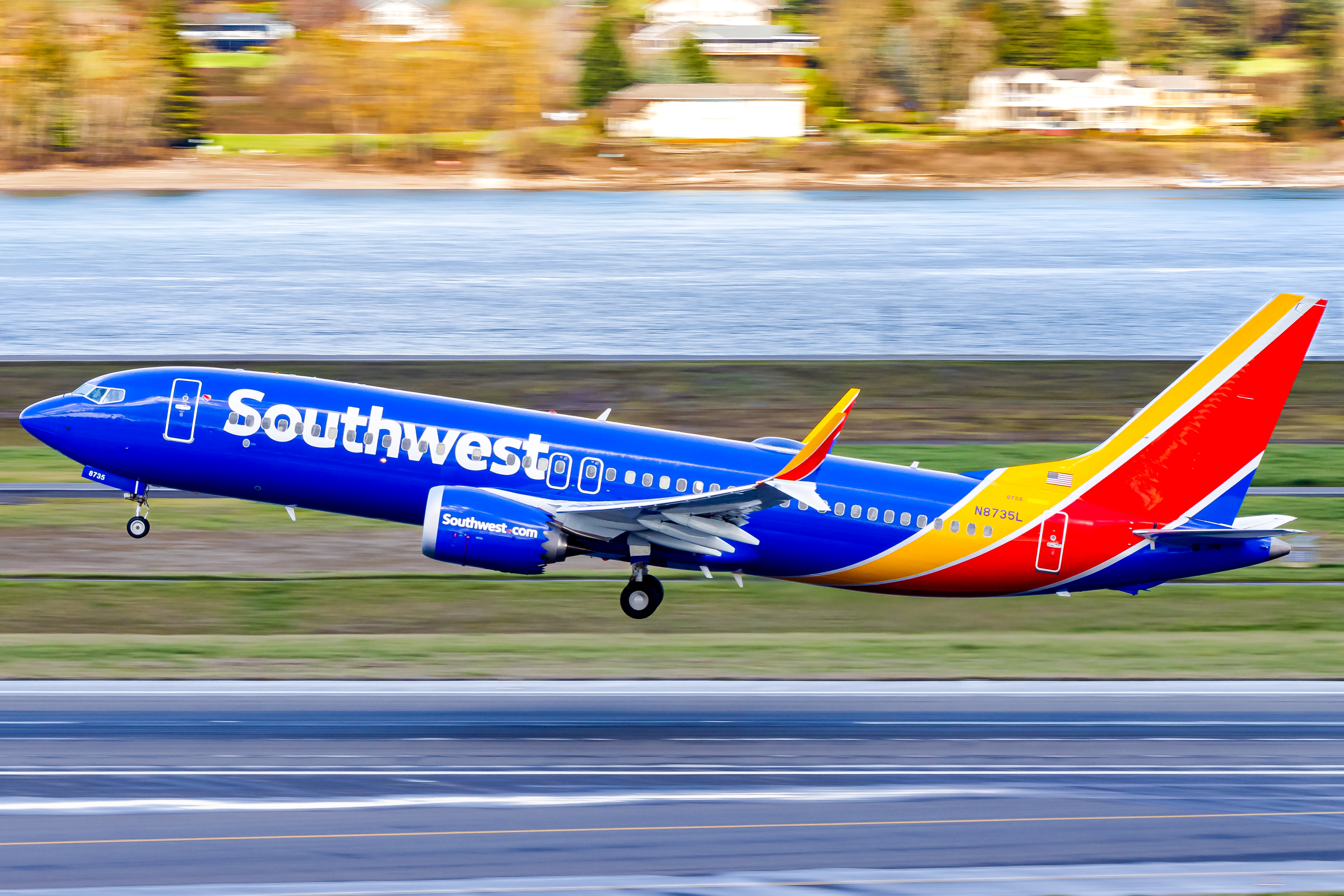 Full size: Southwest Airlines Boeing 737 MAX 8 N8735L at Portland International Airport