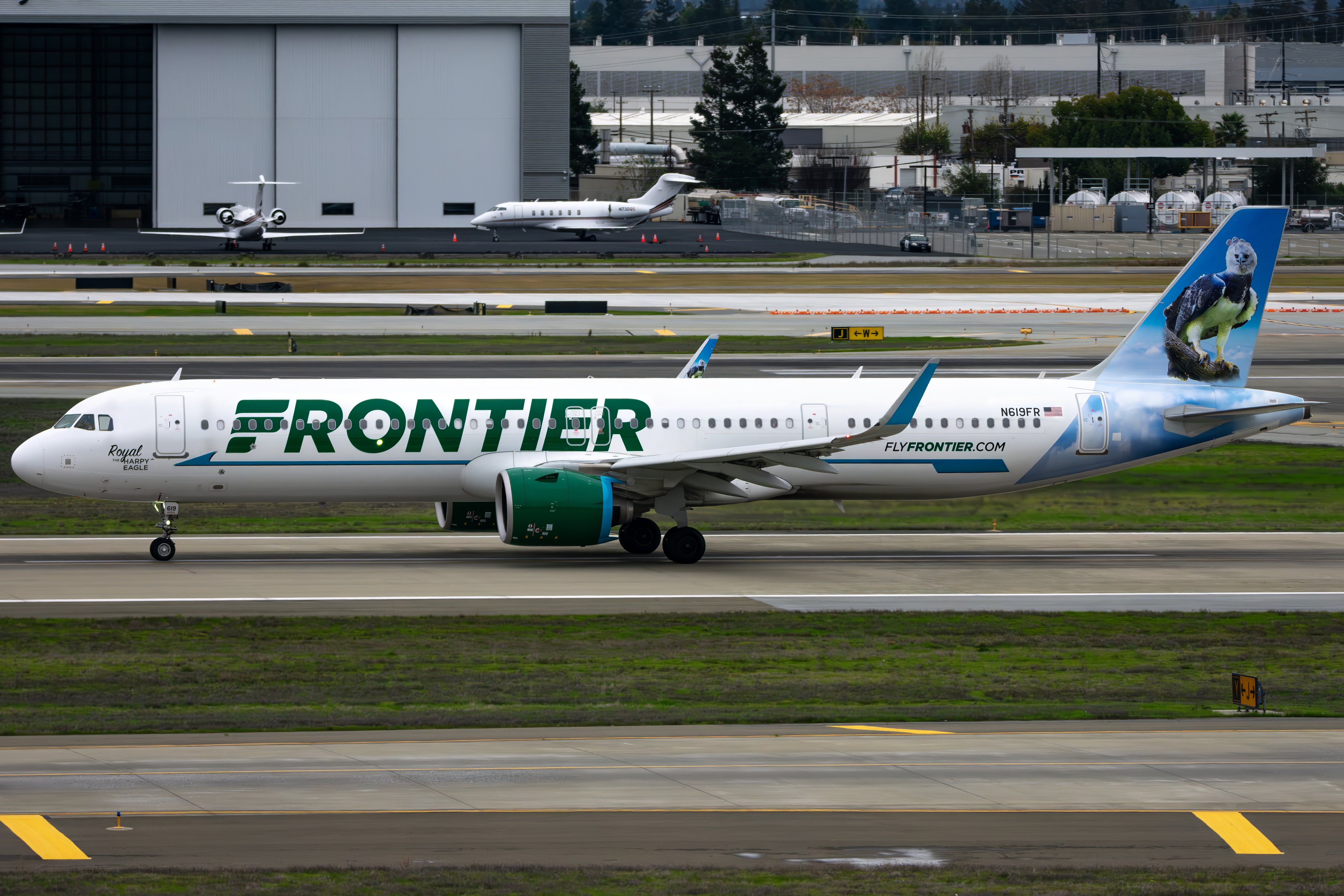 Full size: Frontier Airlines Airbus A321NEO N619FR at Norman Y Mineta San Jose International Airport