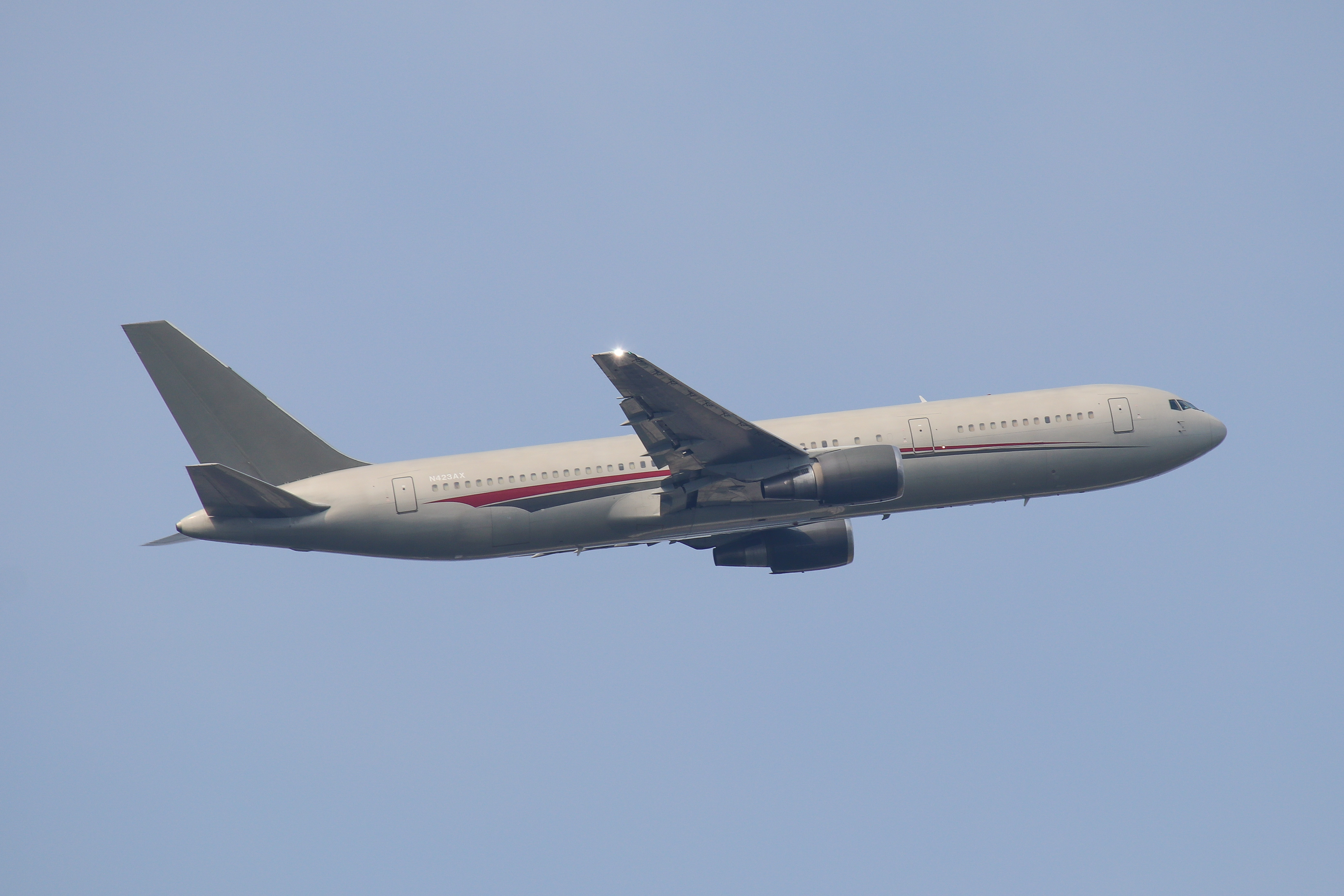 Full size: Omni Air International Boeing 767-300ER N423AX at Washington Dulles International Airport