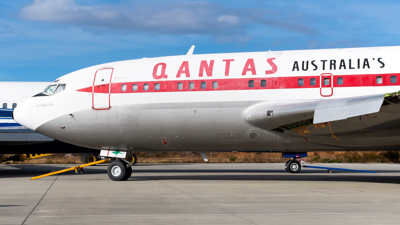 Full size: Jett Clipper Johnny Boeing 707 N707JT at Brunswick Golden Isles Airport