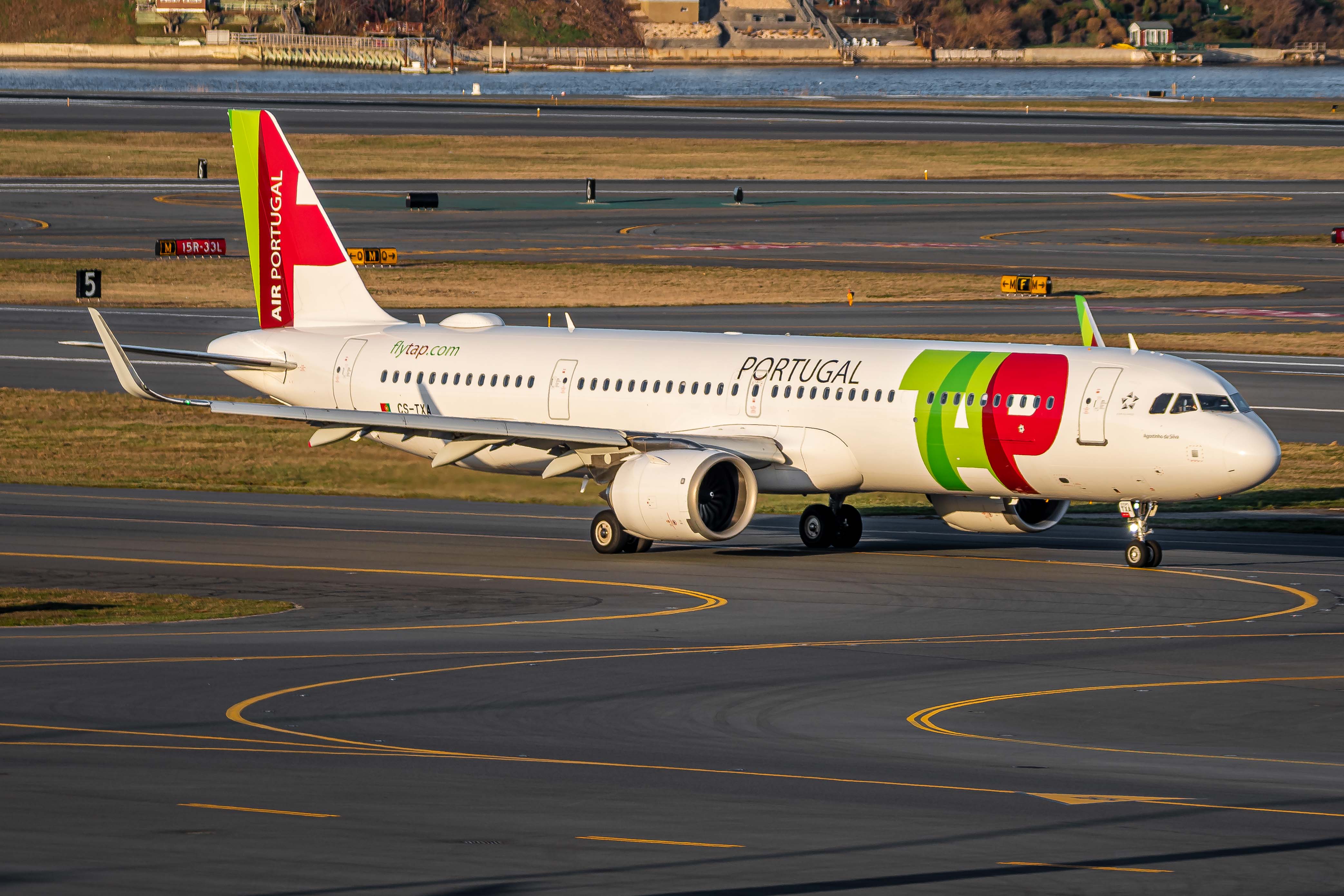 Full size: TAP Air Portugal Airbus A321NEO CS-TXA at General Edward Lawrence Logan International Airport