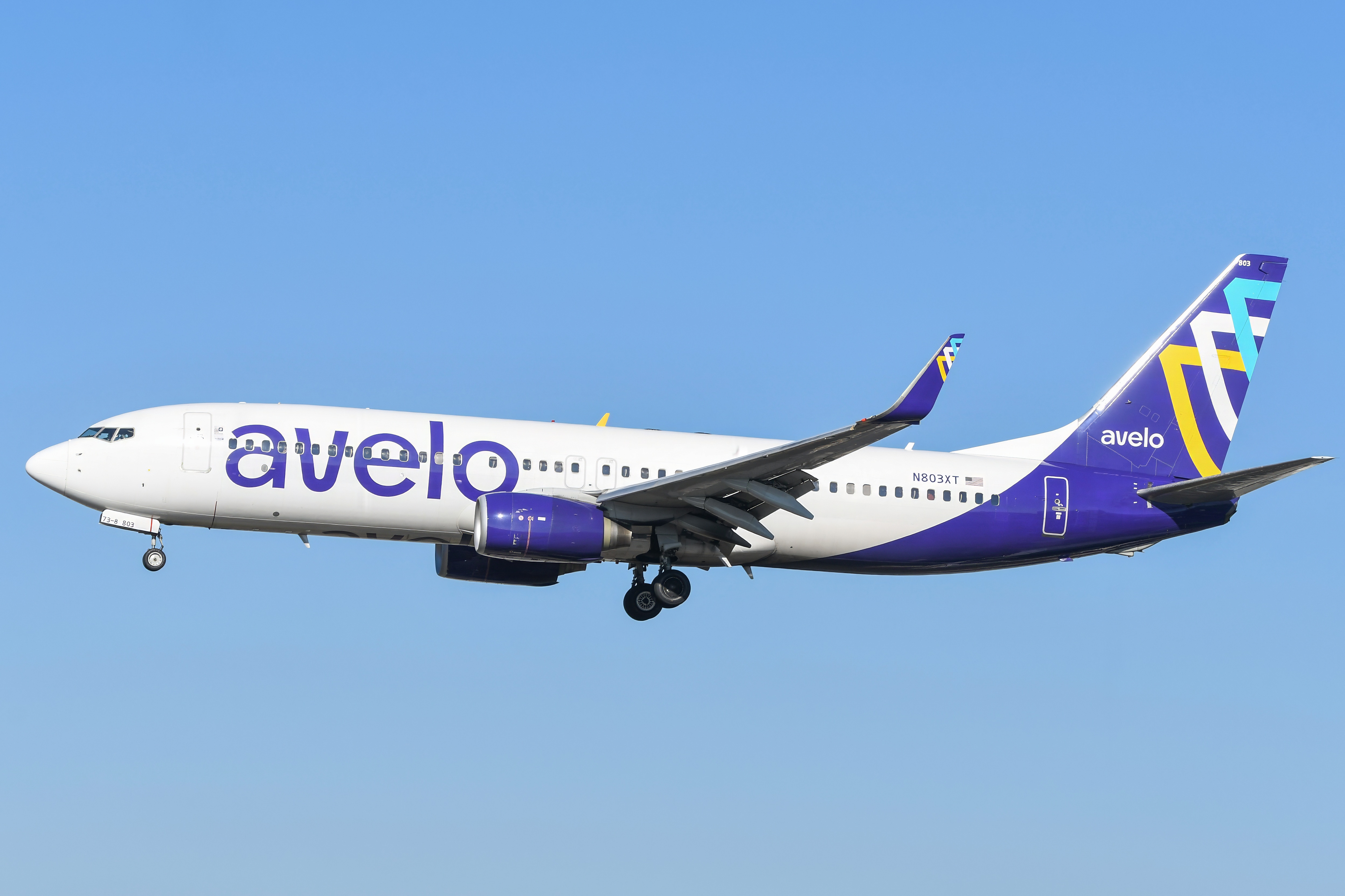 Full size: Avelo Airlines Boeing 737-800 N803XT at New Castle Airport