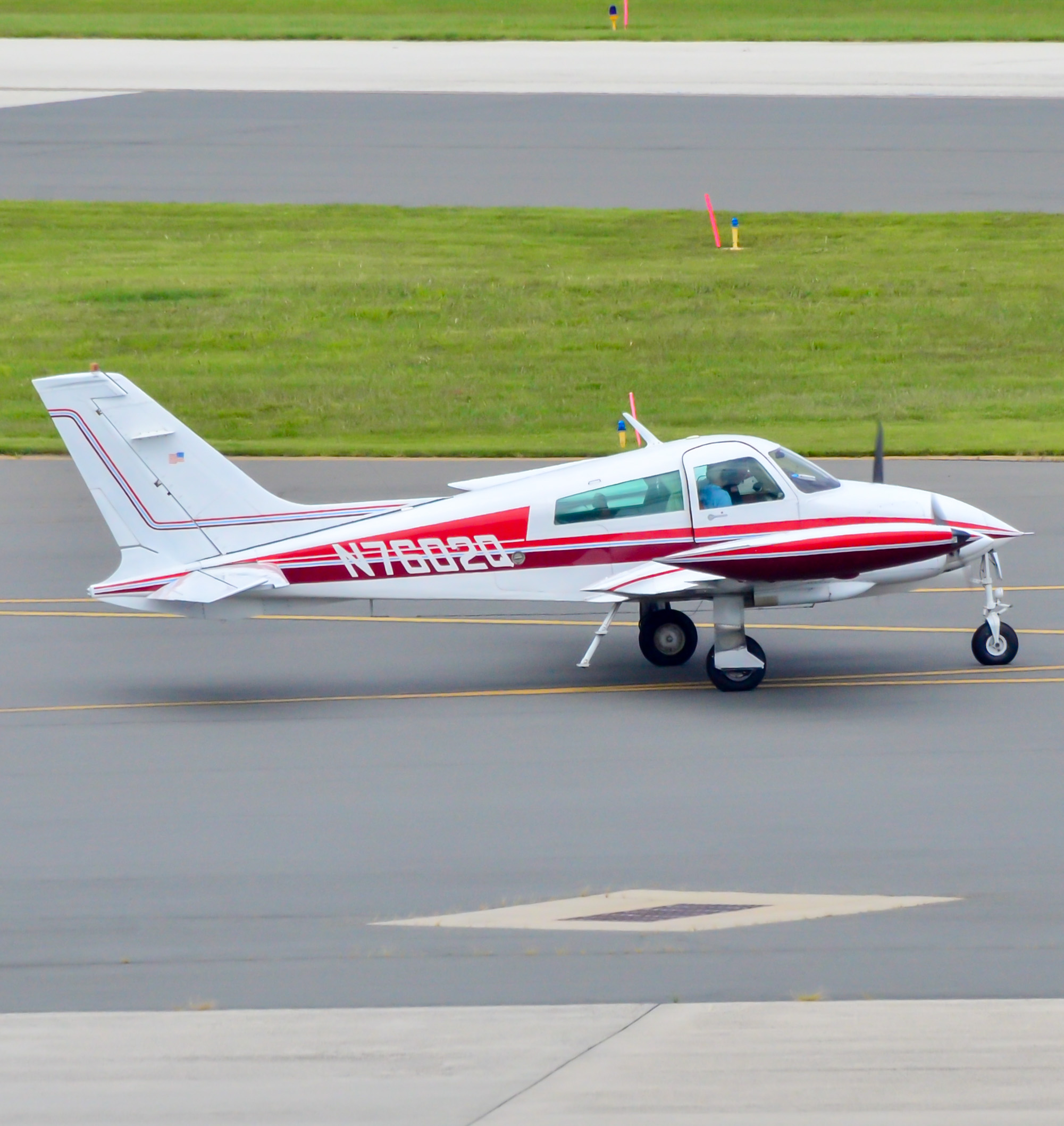 Full size: PRIVATE Cessna 310 N7602Q at Atlantic City International Airport