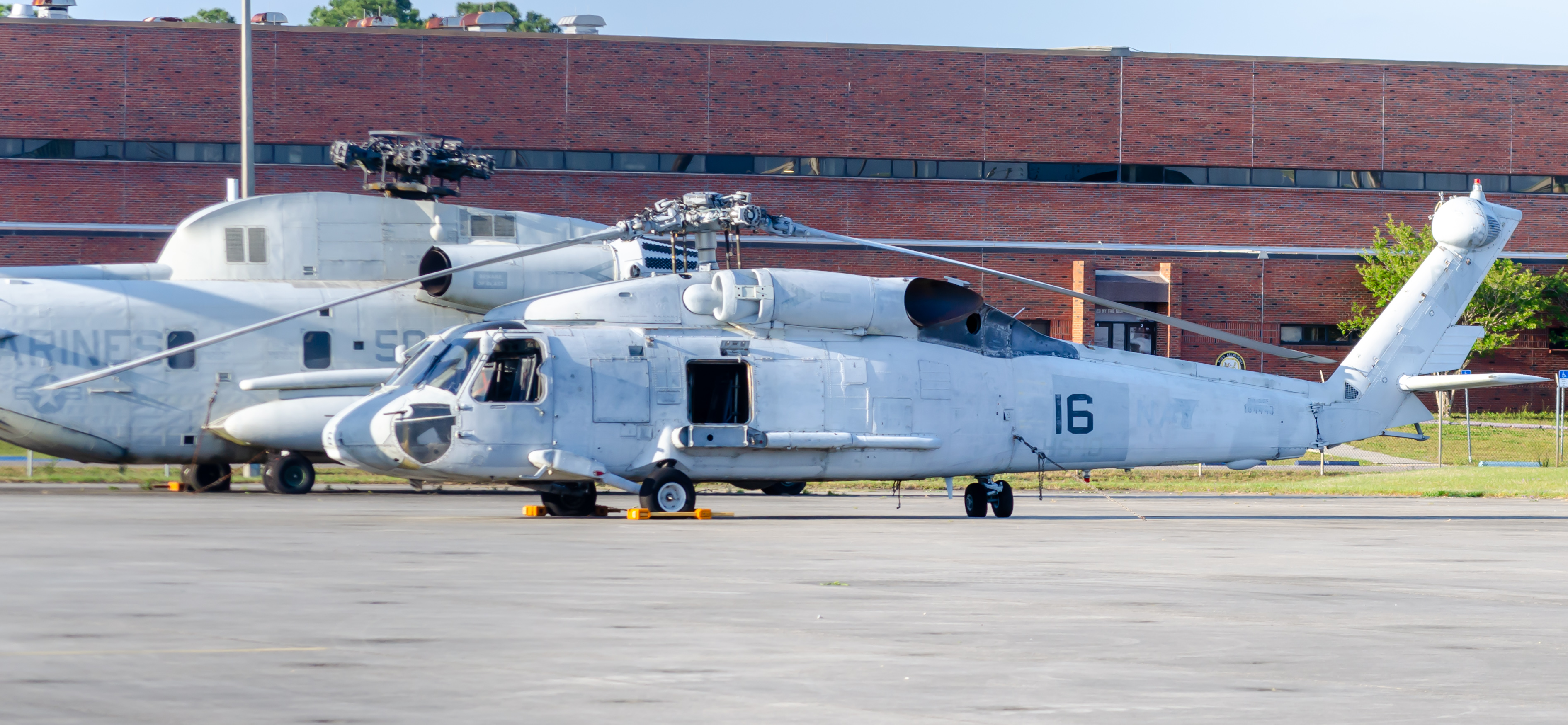 Full size: United States Navy MH-06 Seahawk  164440 at 