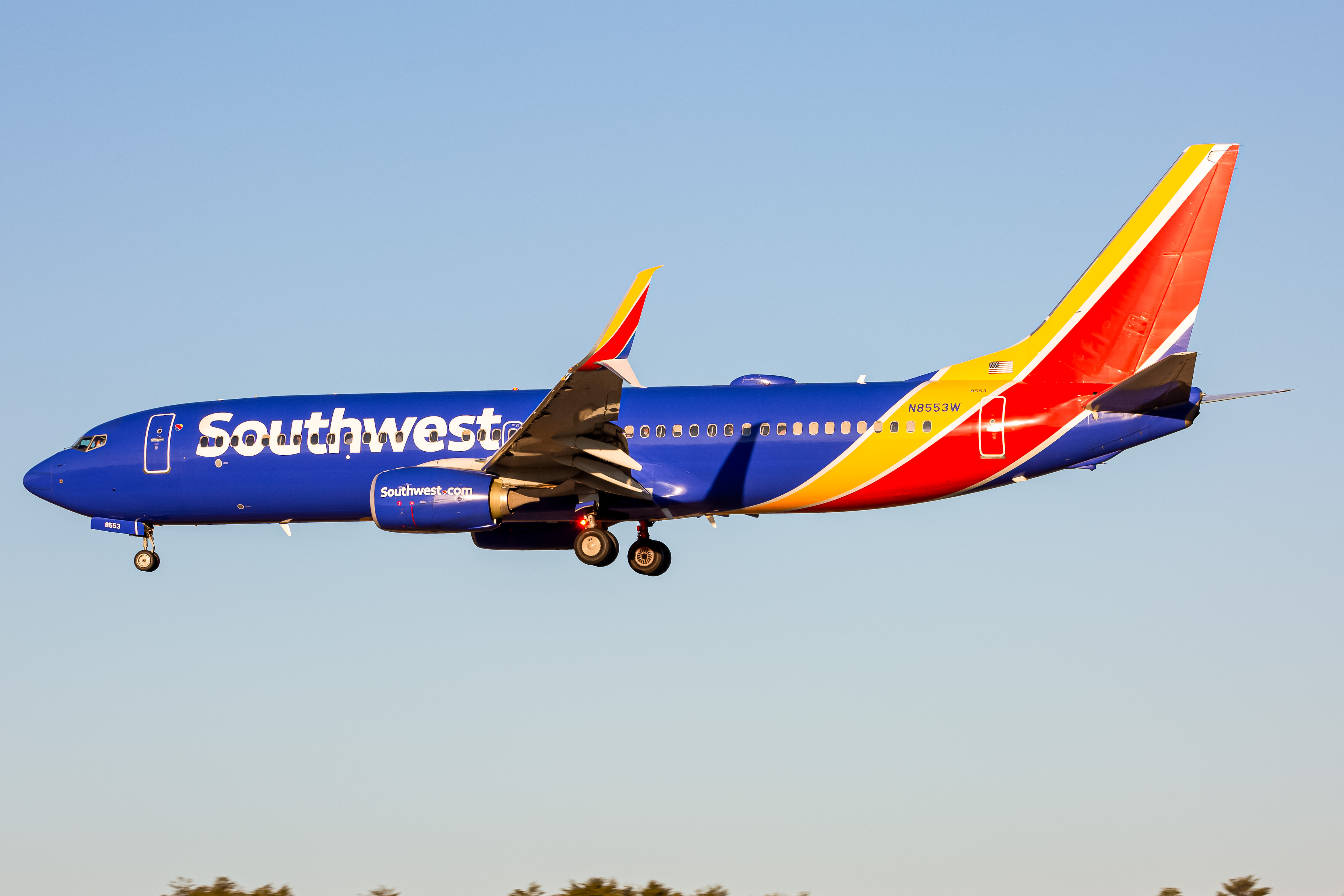 Full size: Southwest Airlines Boeing 737-800 N8553W at Baltimore/Washington International Thurgood Marshall Airport
