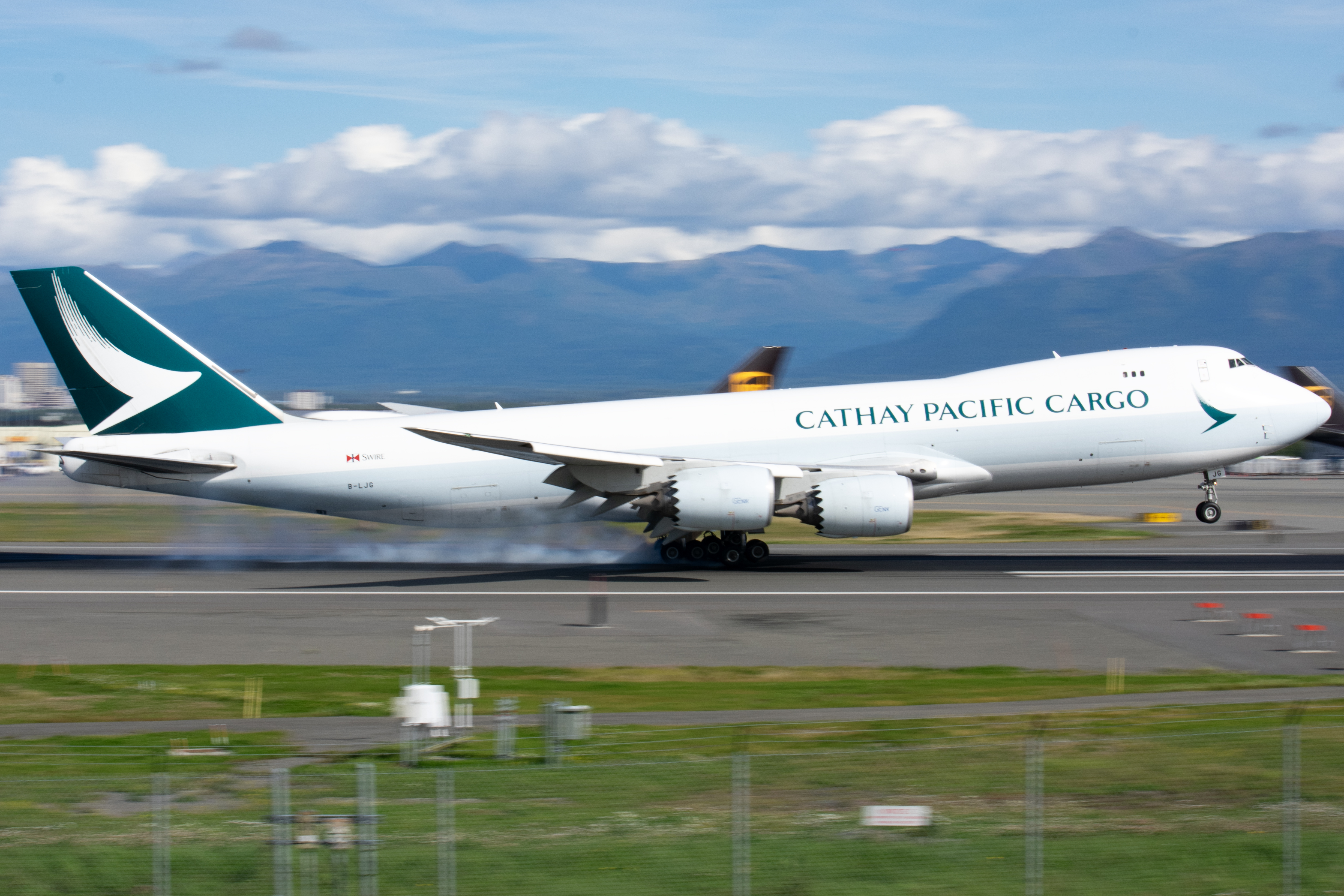 Full size: Cathay Pacific Cargo Boeing 747-8F B-LJG at Anchorage Ted Stevens International Airport