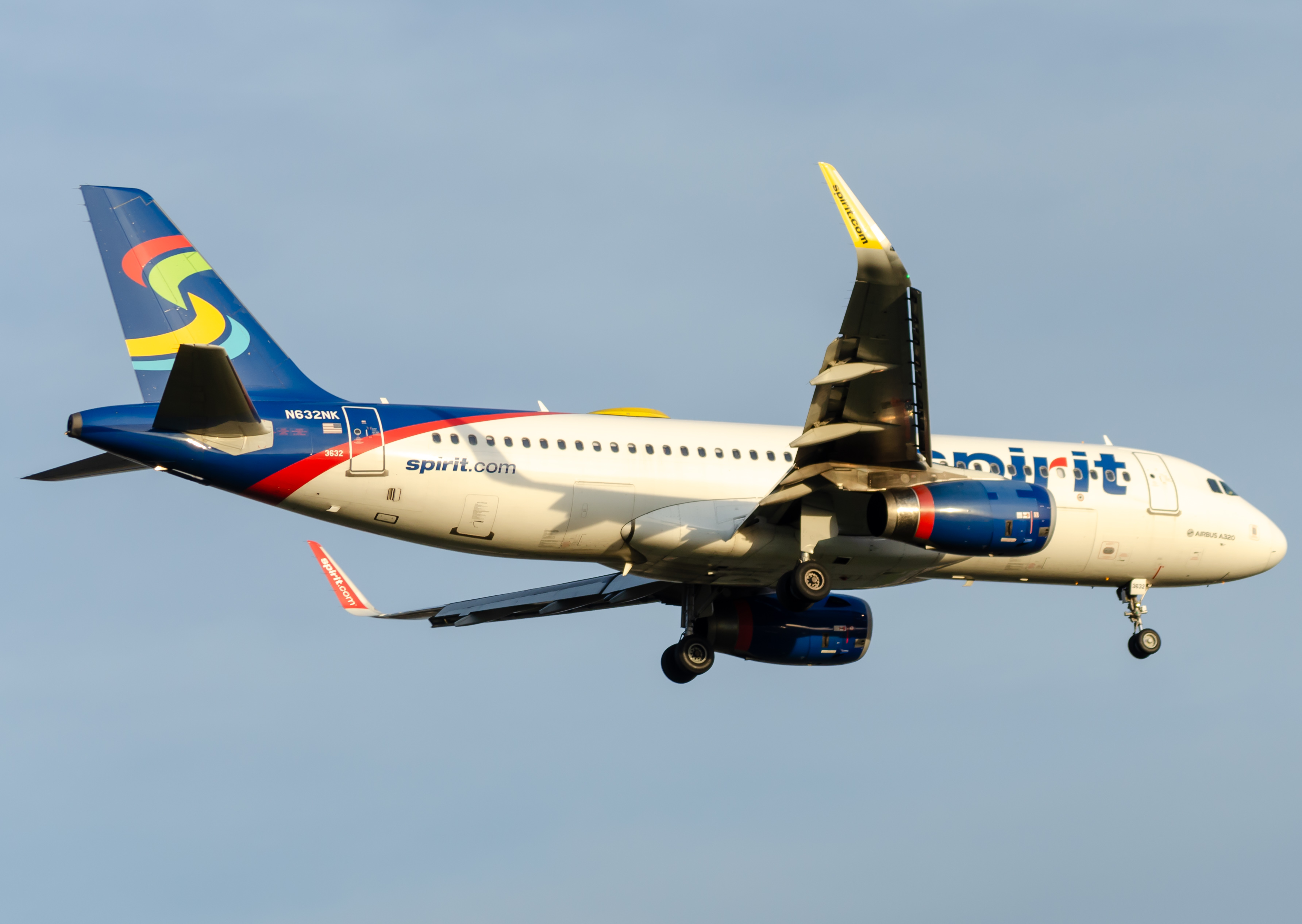 Full size: Spirit Airlines Airbus A320 N632NK at Newark Liberty International Airport