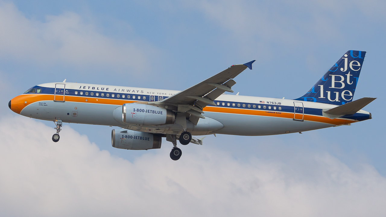 Full size: JetBlue Airways Airbus A320-200 N763JB at Los Angeles International Airport