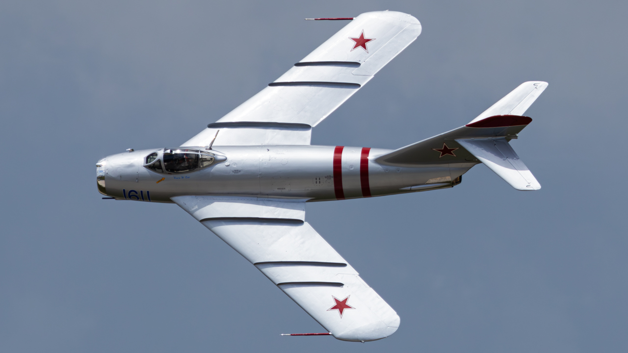 Full size: PRIVATE Mikoyan-Gurevich MiG-17 NX217SH at James M Cox Dayton International Airport