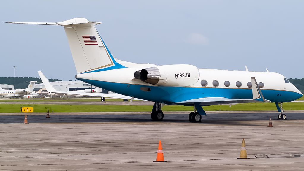 Full size: Federal Aviation Administration Gulfstream IV N163JW at Savannah/Hilton Head International Airport