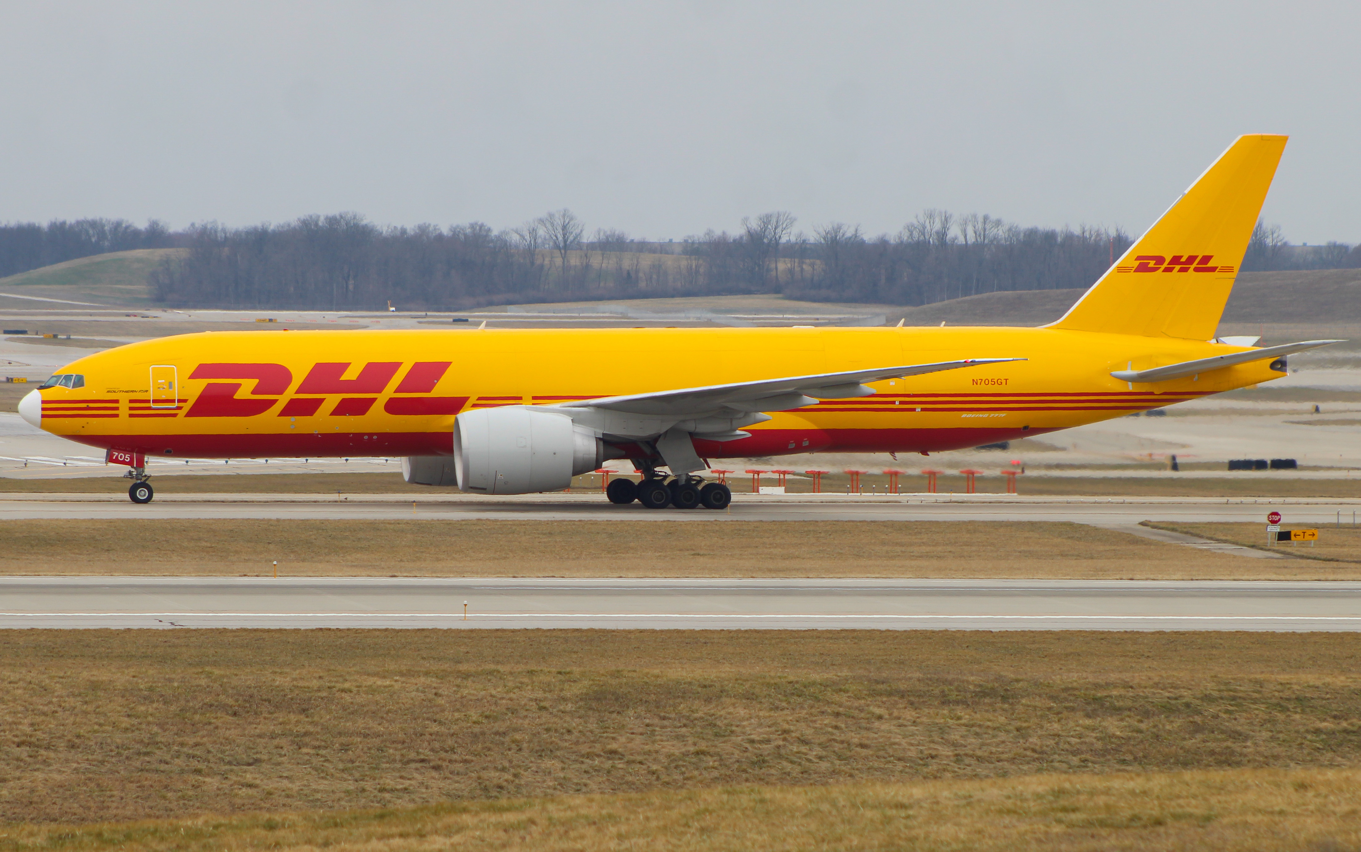 Full size: DHL Boeing 777F N705GT at Cincinnati/Northern Kentucky International Airport
