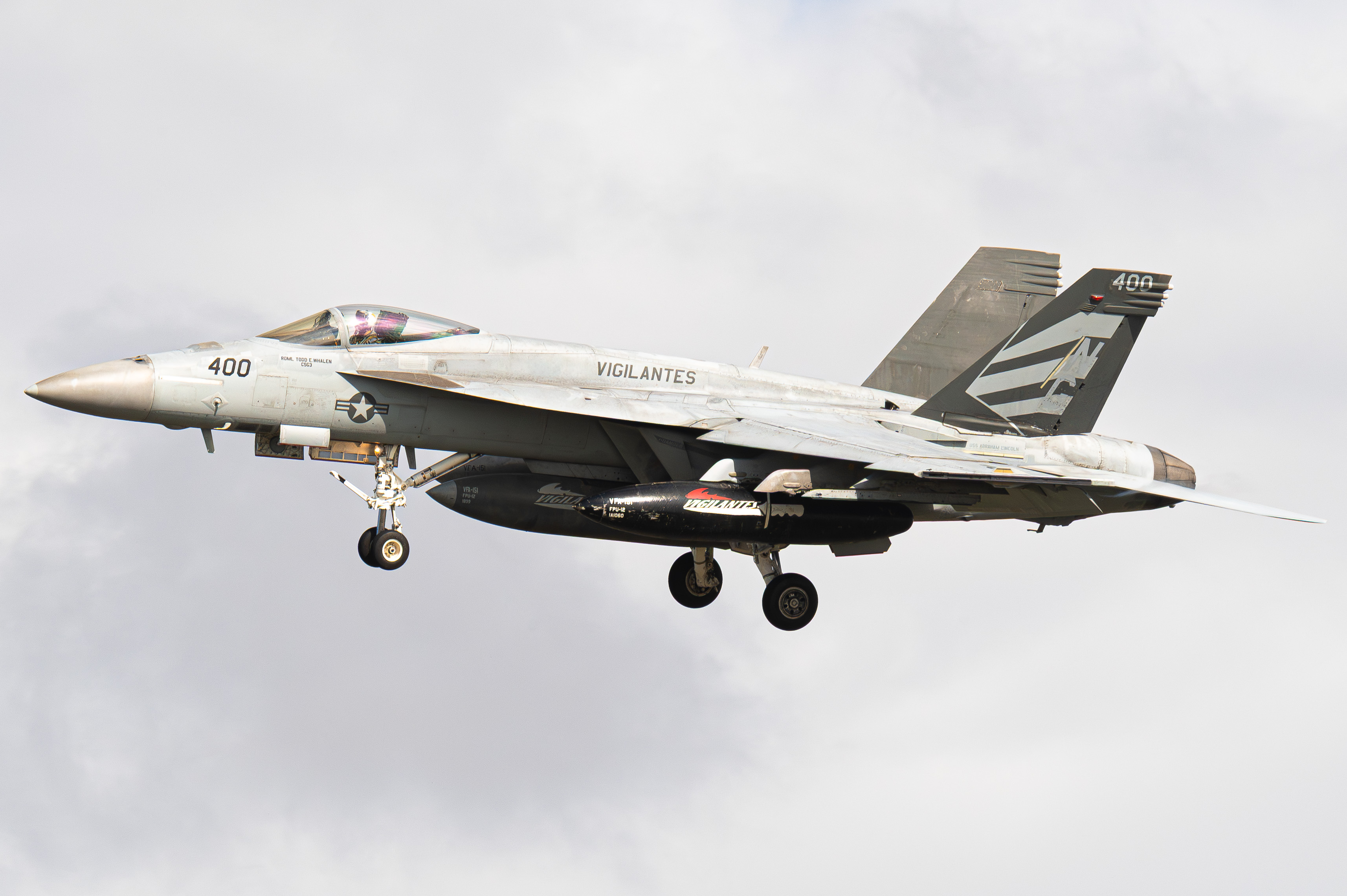 Full size: USN - United States Navy Boeing F/A-18E/F Super Hornet 166433 at North Island NAS