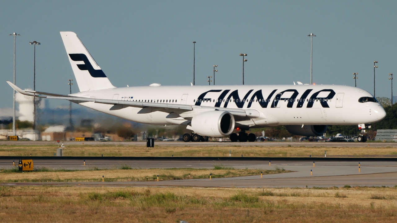 Full size: Finnair Airbus A350-900 OH-LWI at Dallas-Fort Worth International Airport
