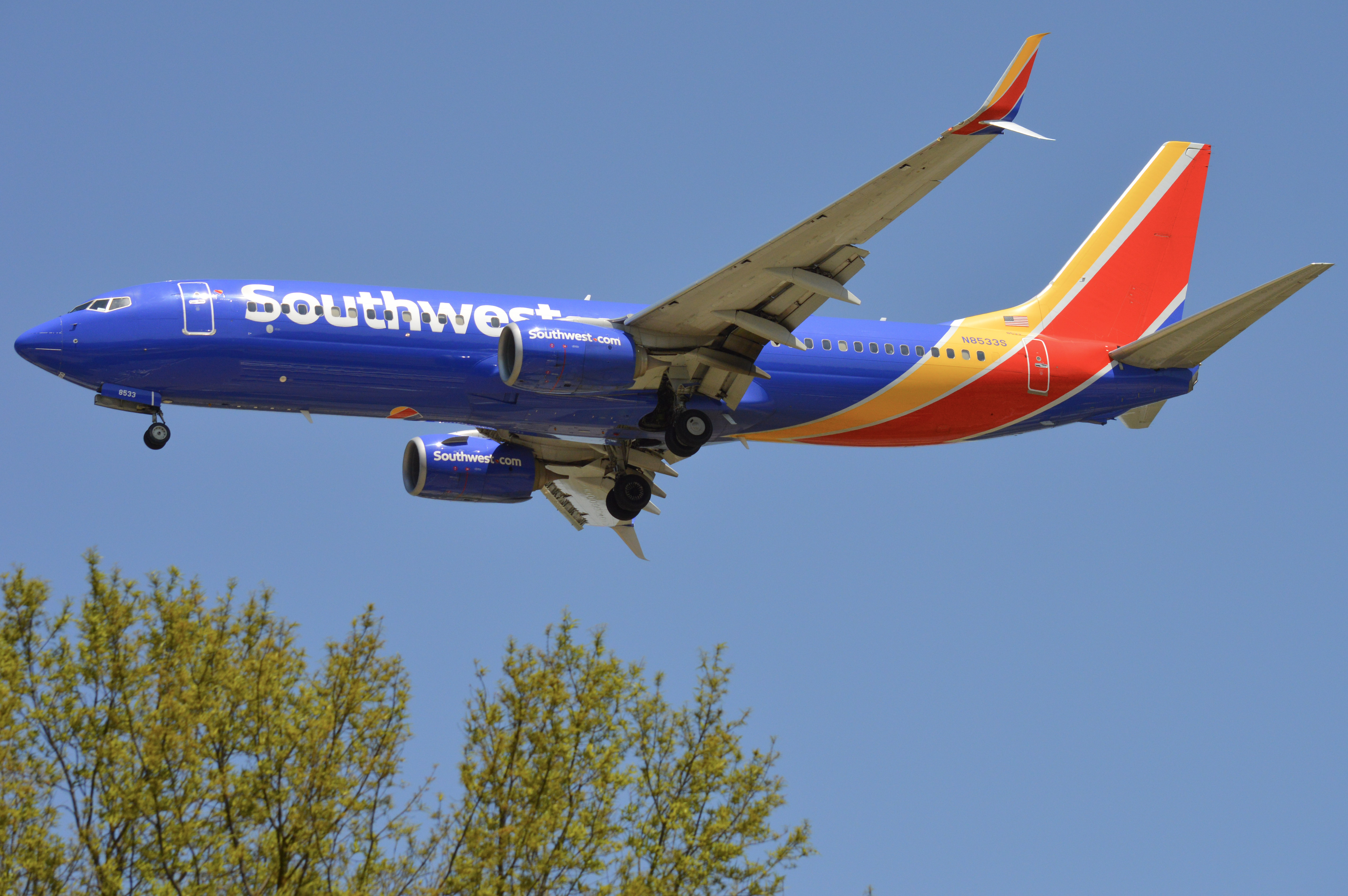 Full size: Southwest Airlines Boeing 737-800 N8533S at Baltimore/Washington International Thurgood Marshall Airport
